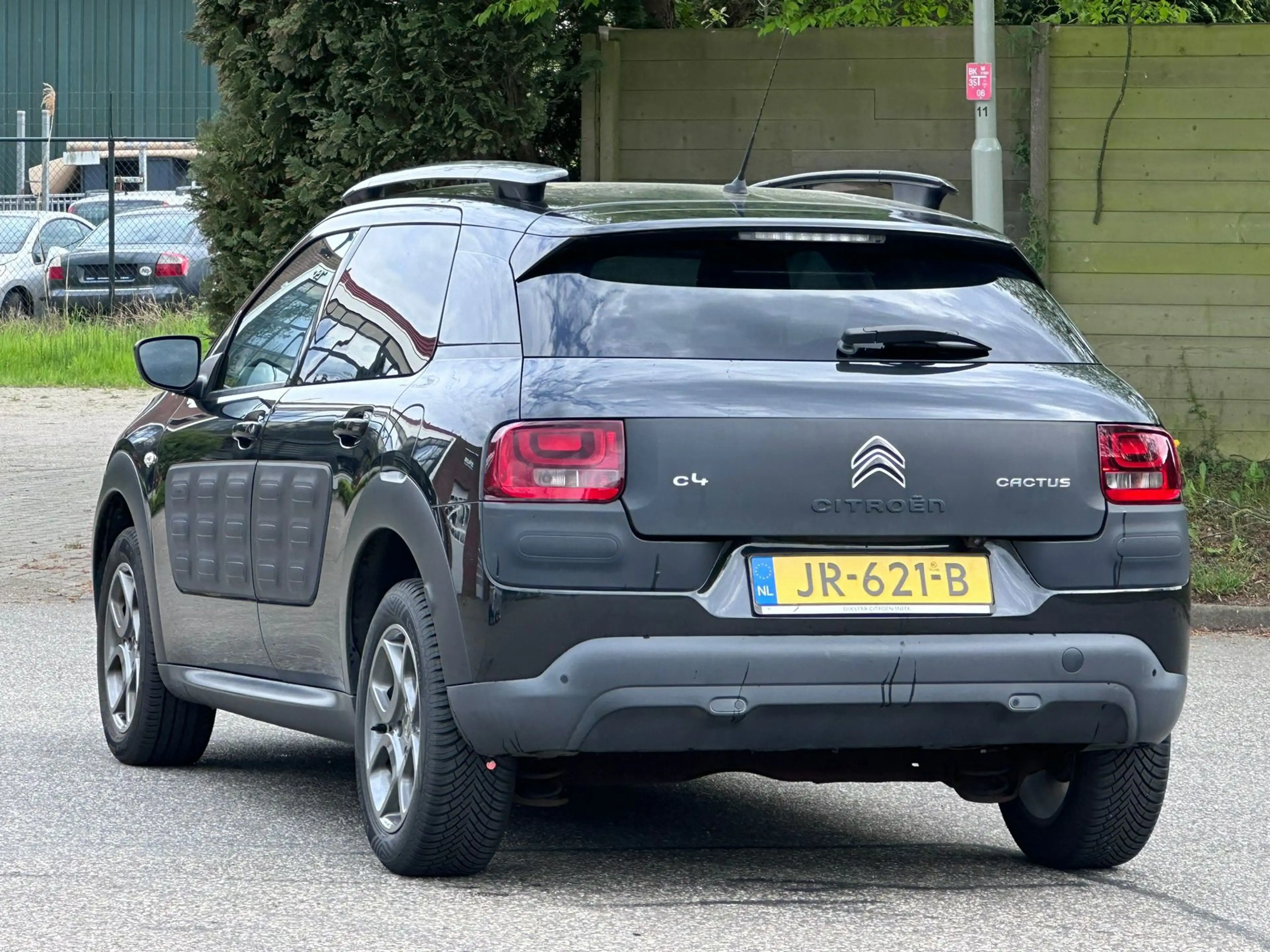 Citroen C4 Cactus 1.2 PureTech Shine Achteruit camera*Navigatie*Deal — photo 13