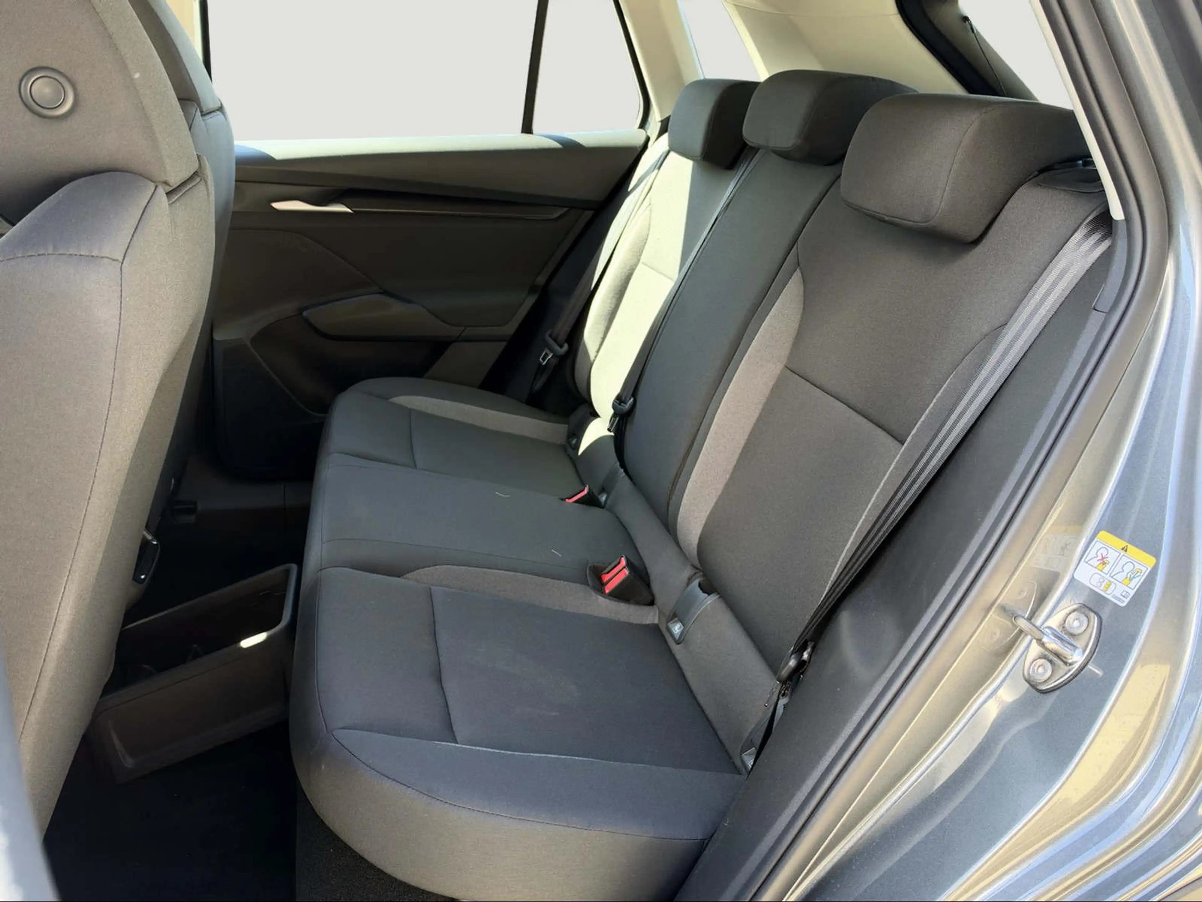 Skoda Elroq 60 Essence WÄPU/NAV/ACC/KAMERA/LENKH/AHK — photo 5