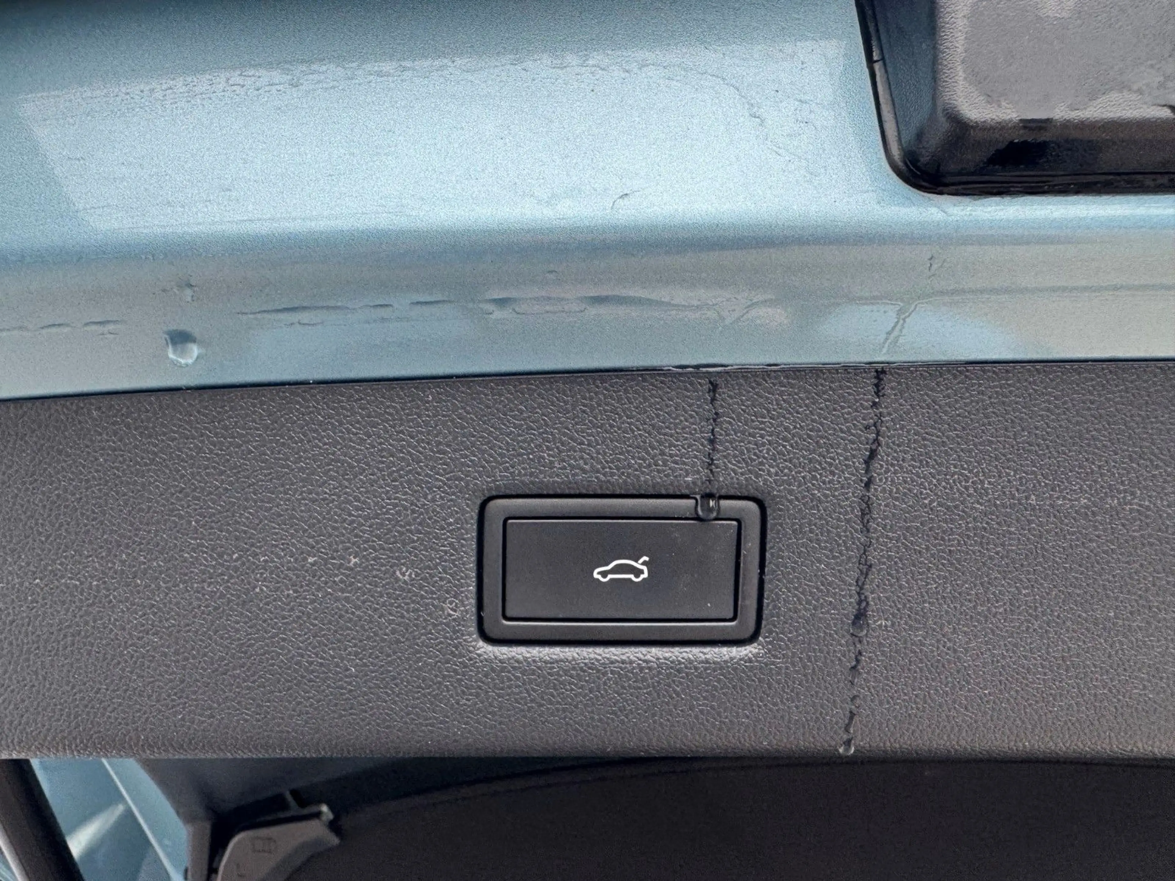 Ford Explorer PREMIUM 77 kWh Extended Range RWD — photo 5
