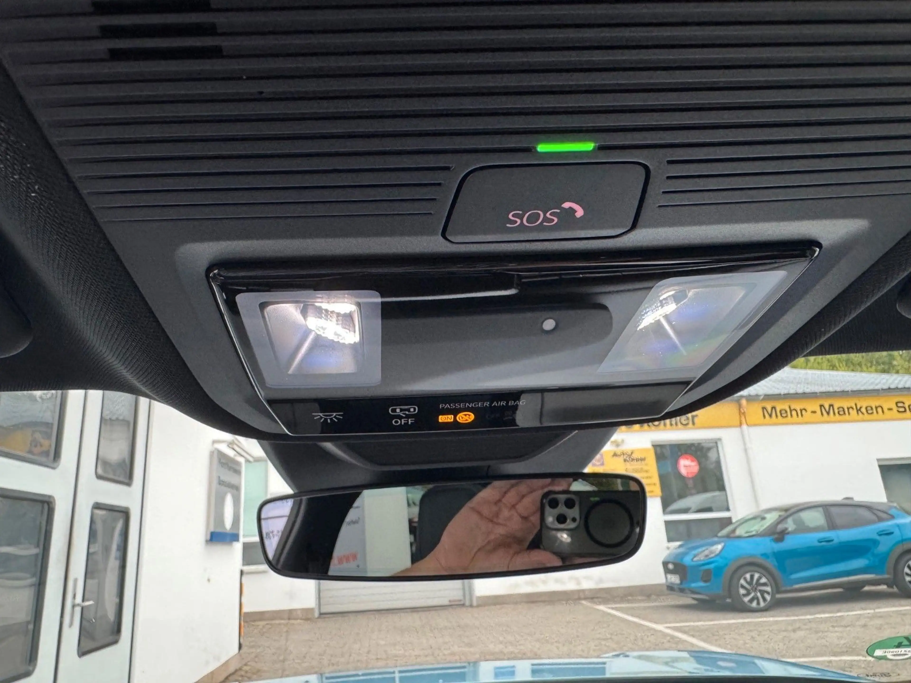 Ford Explorer PREMIUM 77 kWh Extended Range RWD — photo 7