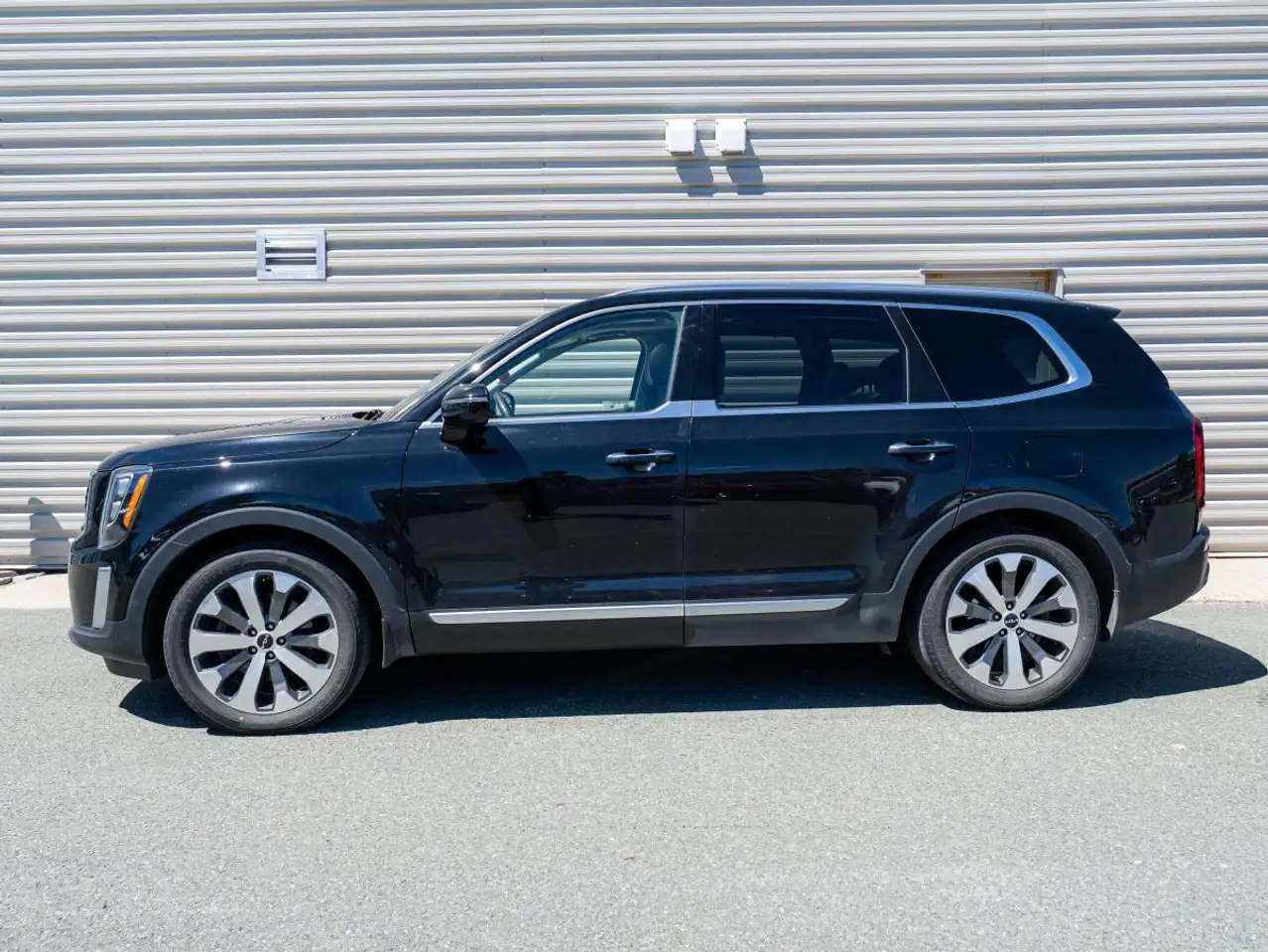 Kia Telluride снимка Kia Telluride