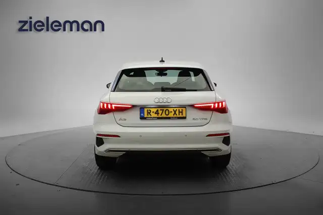 Audi A3 view 16