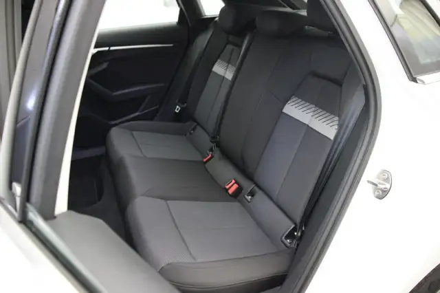 Audi A3 view 9