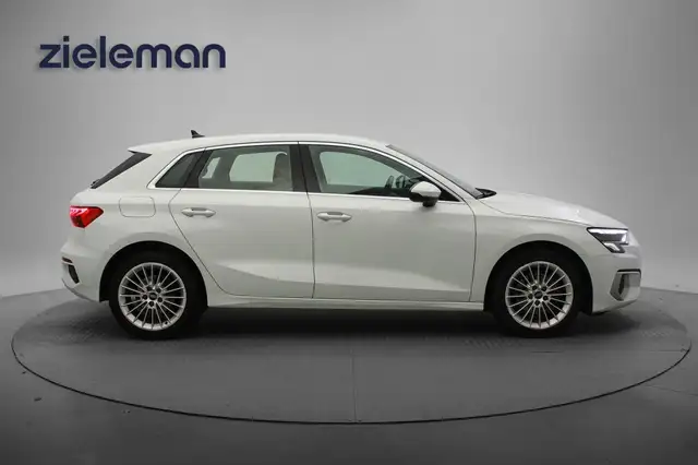 Audi A3 view 14