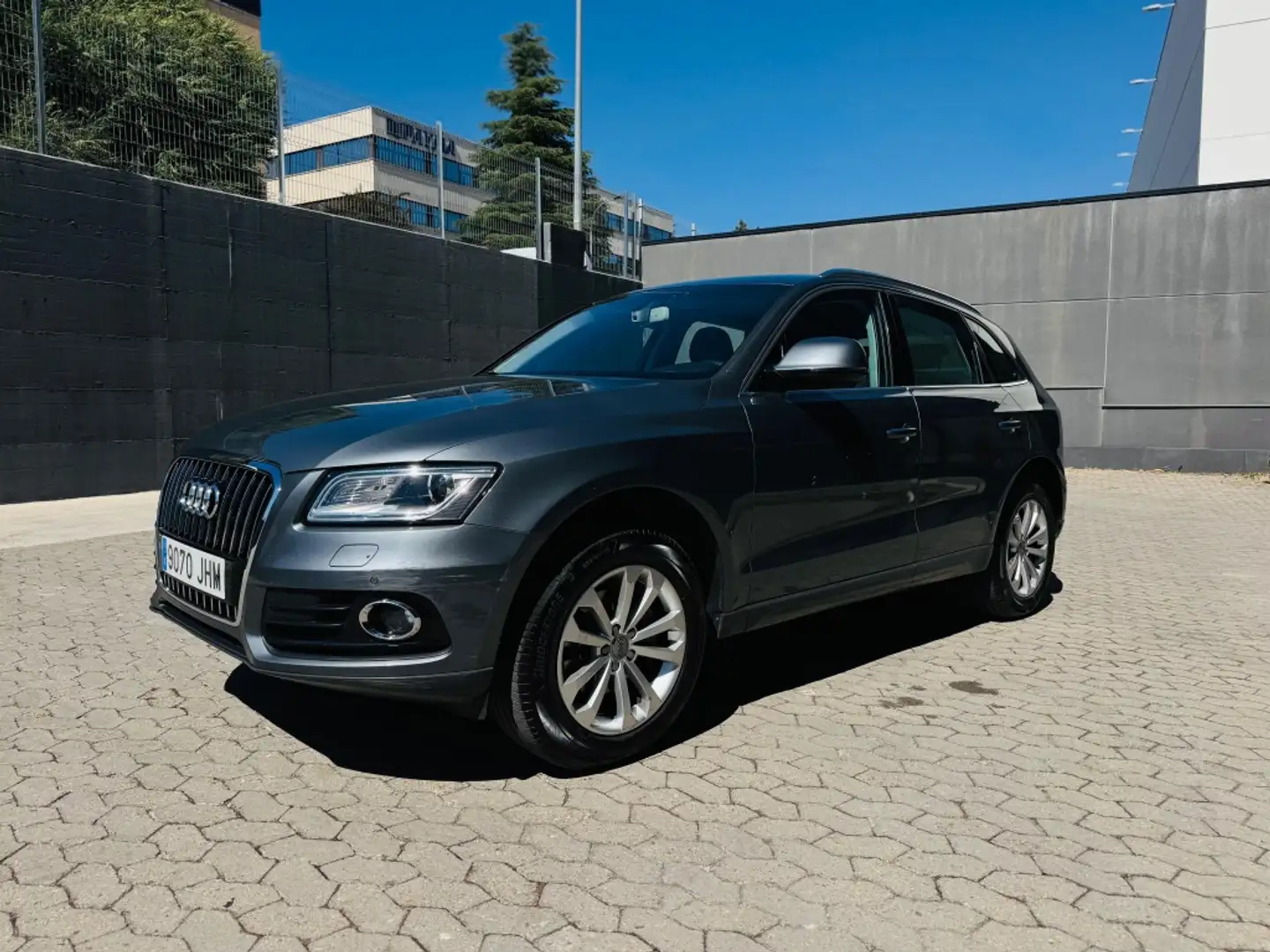 Audi Q5 2.0TDI CD quattro Advanced Ed. S-T 190 Zilver - 1
