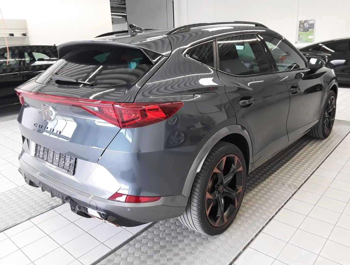 CUPRA Formentor VZ 1.4 e-Hybrid/AHK/SHZ/FaPa L Grau - 2