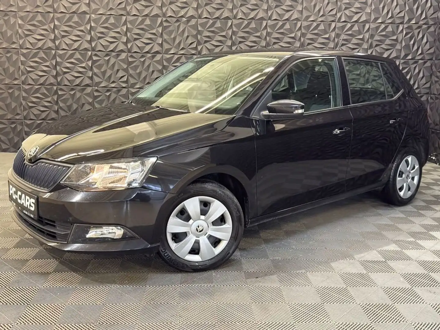 Skoda Fabia 25 1.0 MPI Active Schwarz - 2