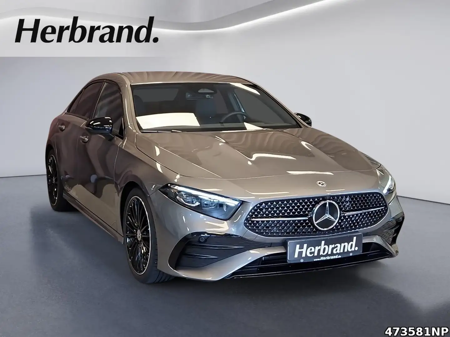 Mercedes-Benz A 220 4MATIC 19"+AMG+KEYLESS+DISTRO+MULTI+360° Gris - 2