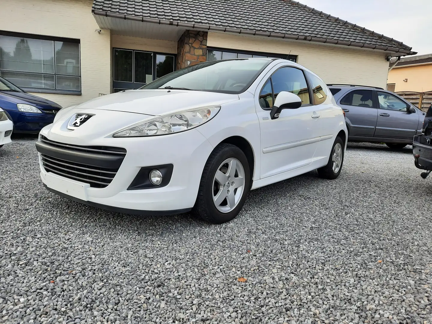 Peugeot 207 207 1.4 HDI Millesim 200 Wit - 1