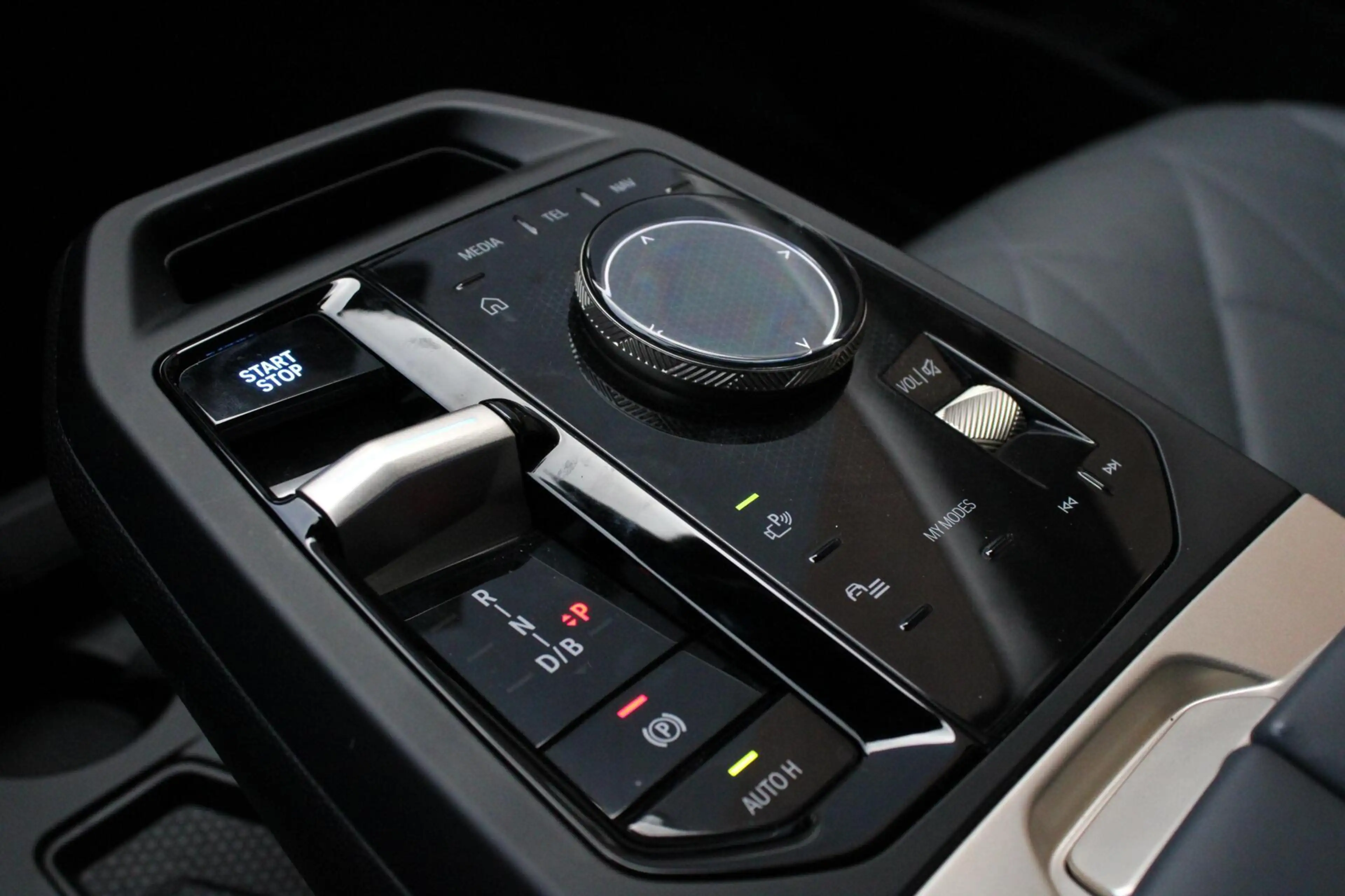 BMW iX xDrive40 Business Edition Plus 77kWh | SOH 98,3% | — photo 26