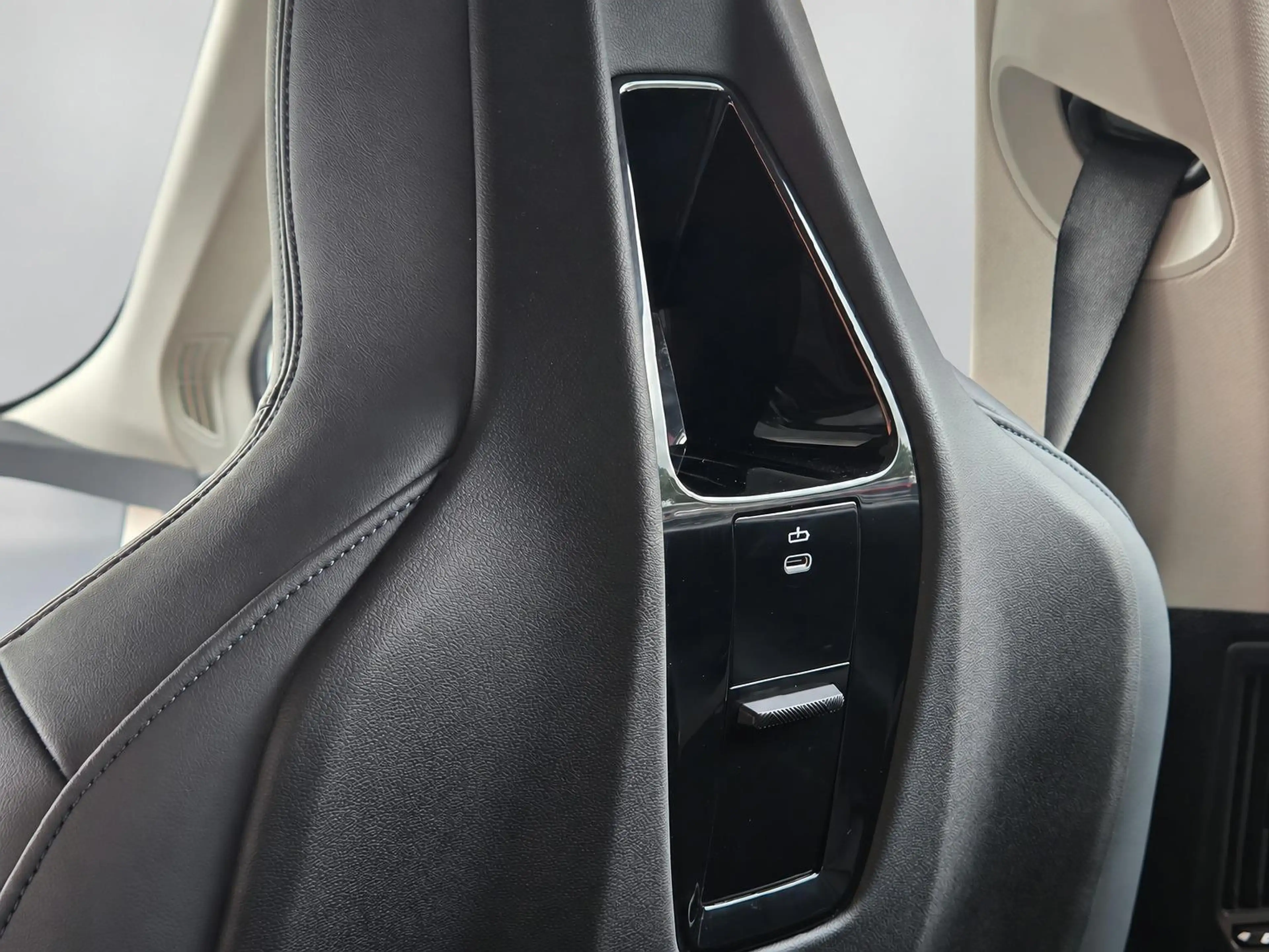 BMW iX xDrive40 Business Edition Plus 77kWh | SOH 98,3% | — photo 10