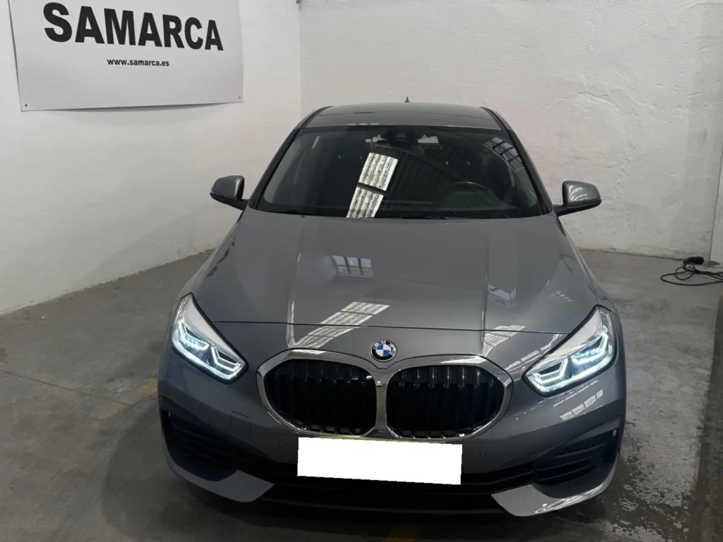 BMW 118 118d Business Gris - 2