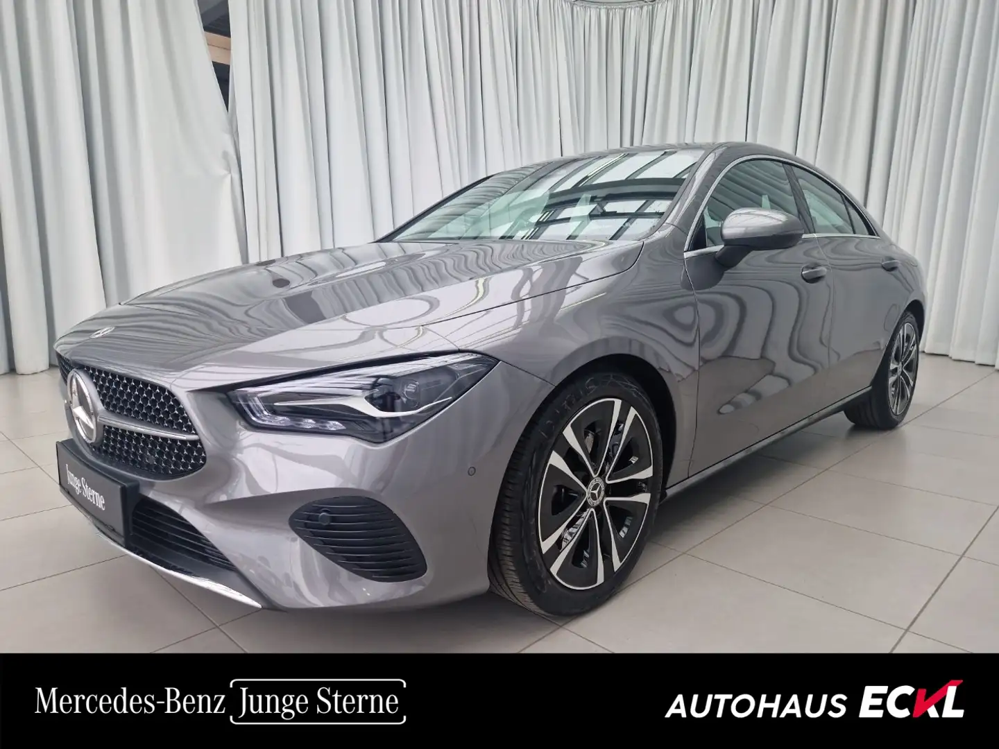 Mercedes-Benz CLA 180 Coupé Progressive Winterp. Grau - 1