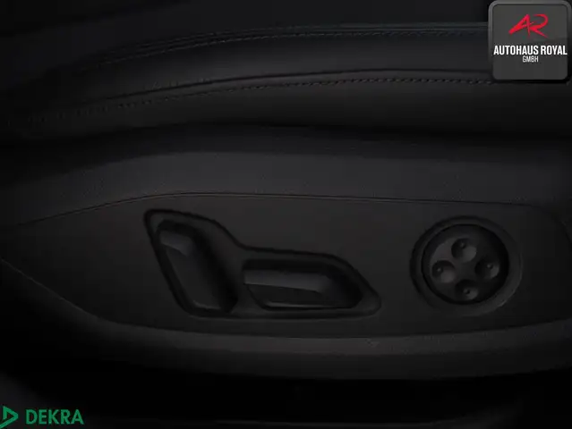 Audi A4 view 12