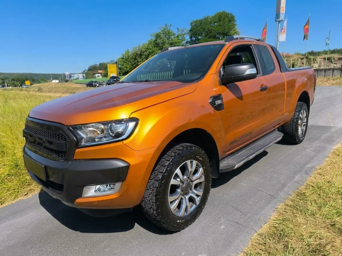 Ford Ranger 3.2TDCI DCb. Wildtrak 4x4 Aut. Naranja - 2