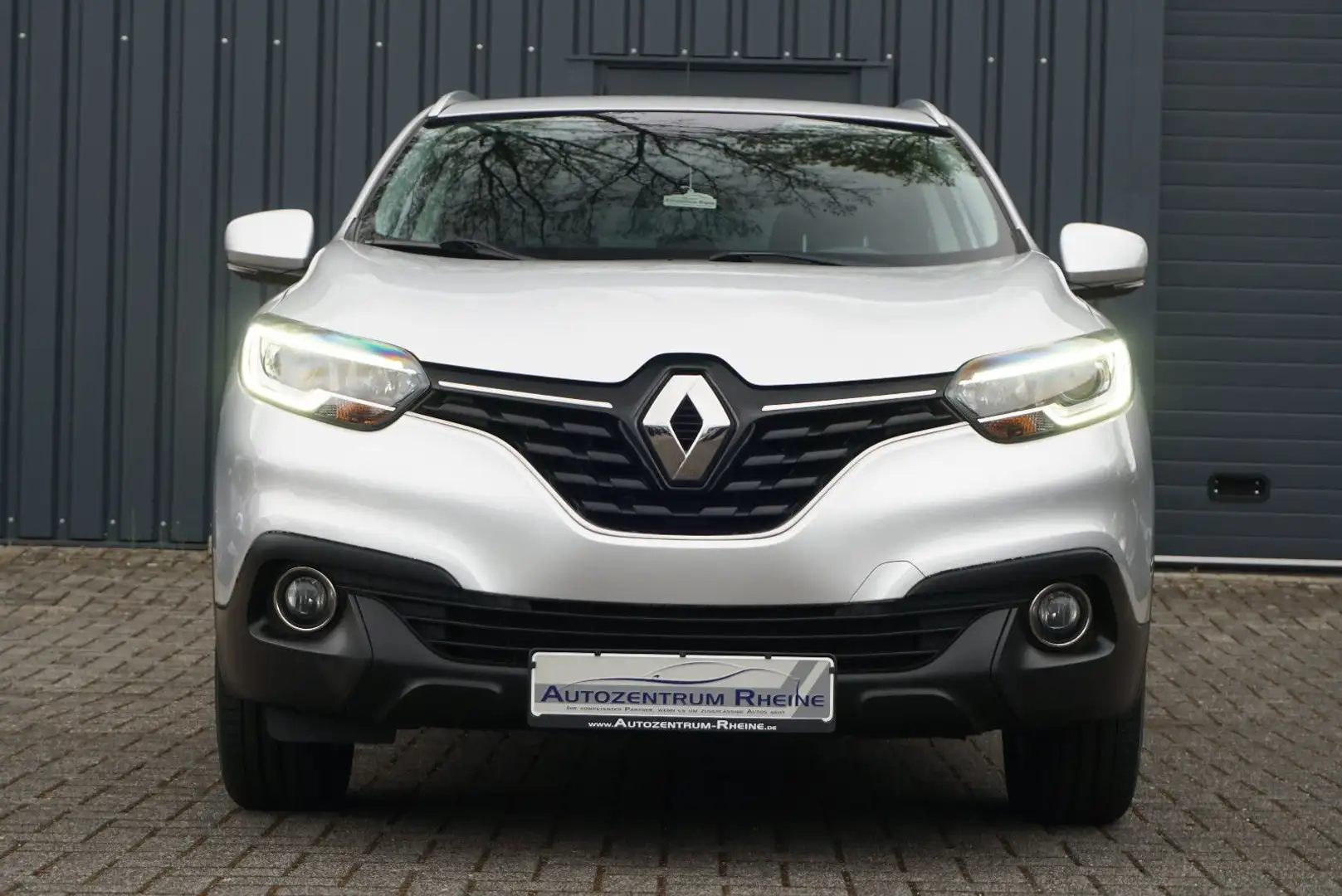 Renault Kadjar Experience HU/AU NEU Tempomat PDC Grijs - 2