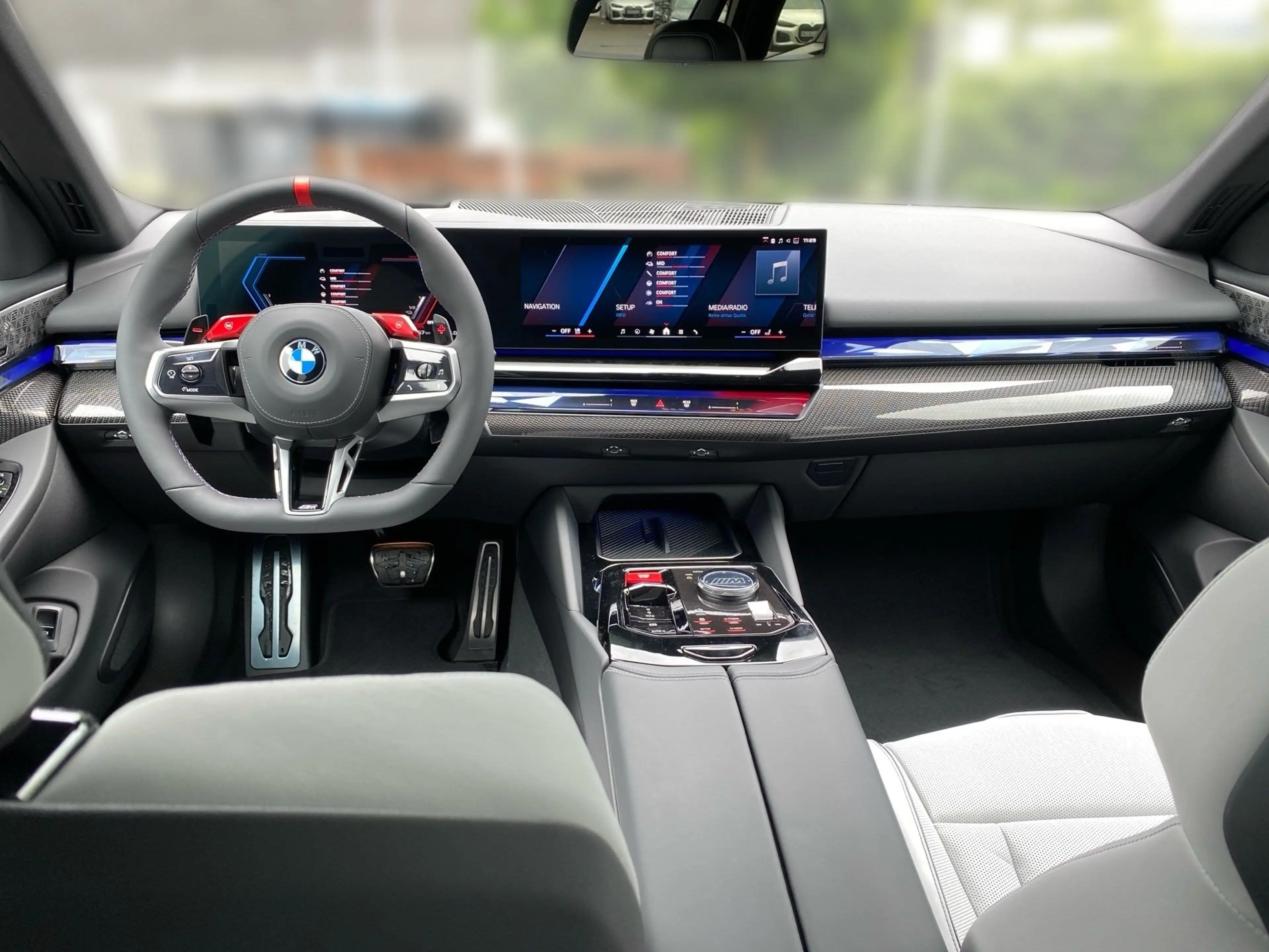 BMW M5 Touring Dienstwagen GL, M V8-Power Hybrid — photo 10