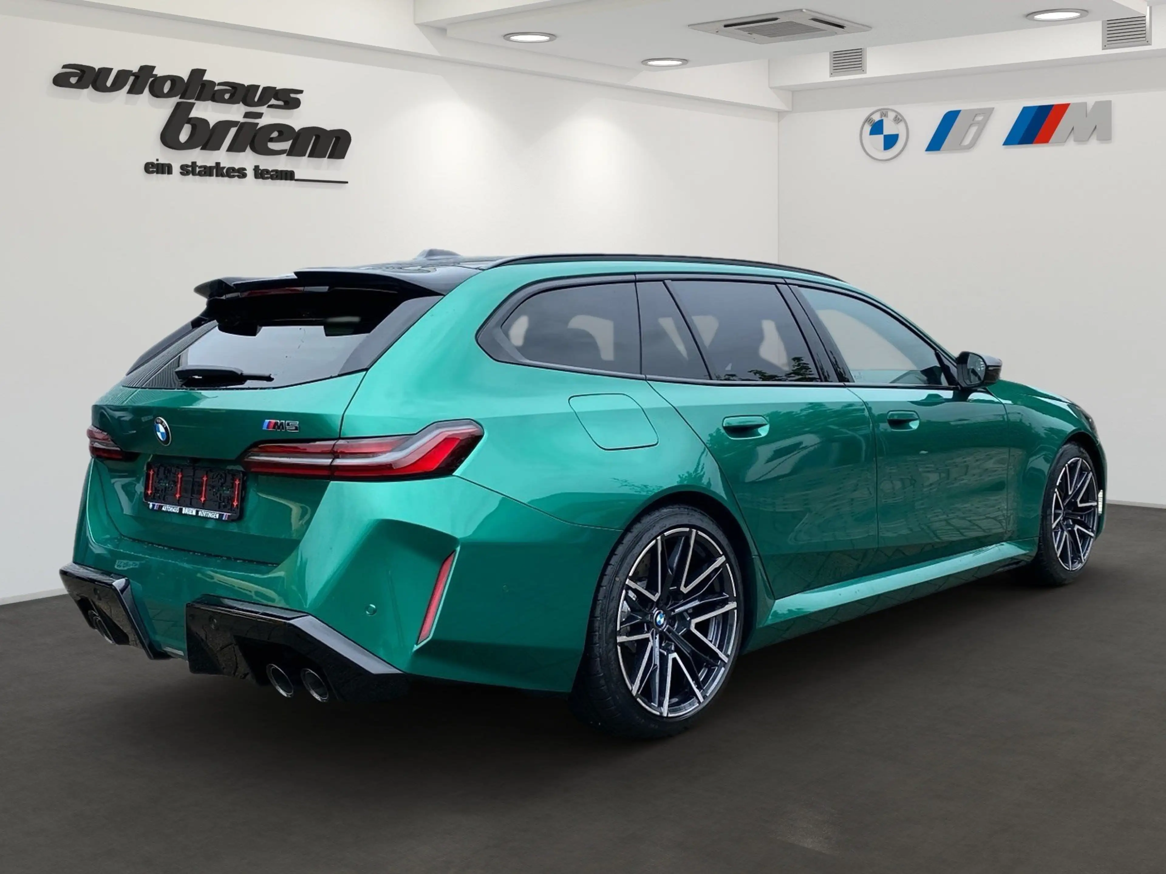 BMW M5 Touring Dienstwagen GL, M V8-Power Hybrid — photo 3