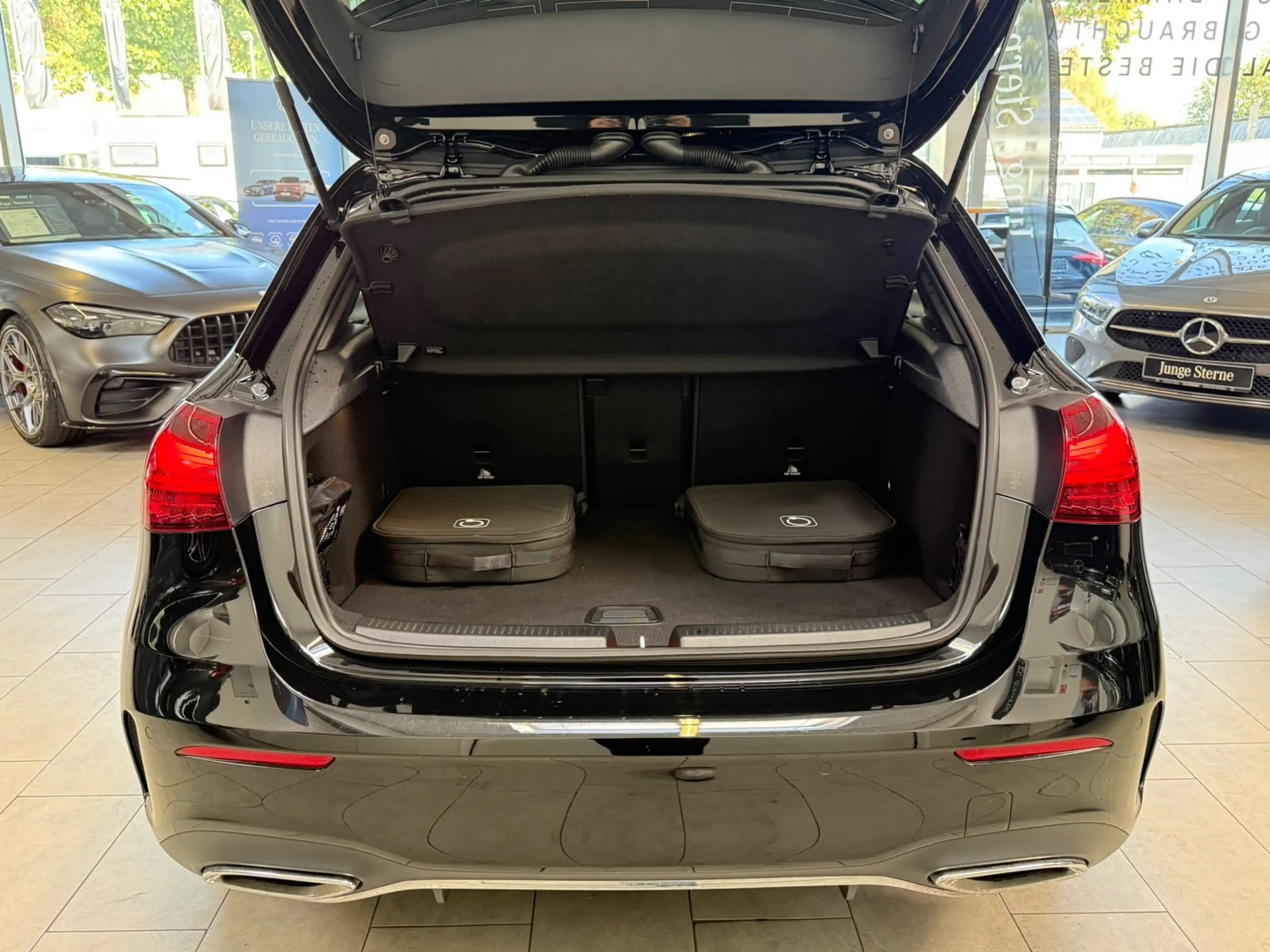 Mercedes-Benz A 250 e AMG PANO+AHK+BEAM+BURMES+DISTR+AC11KW — photo 6
