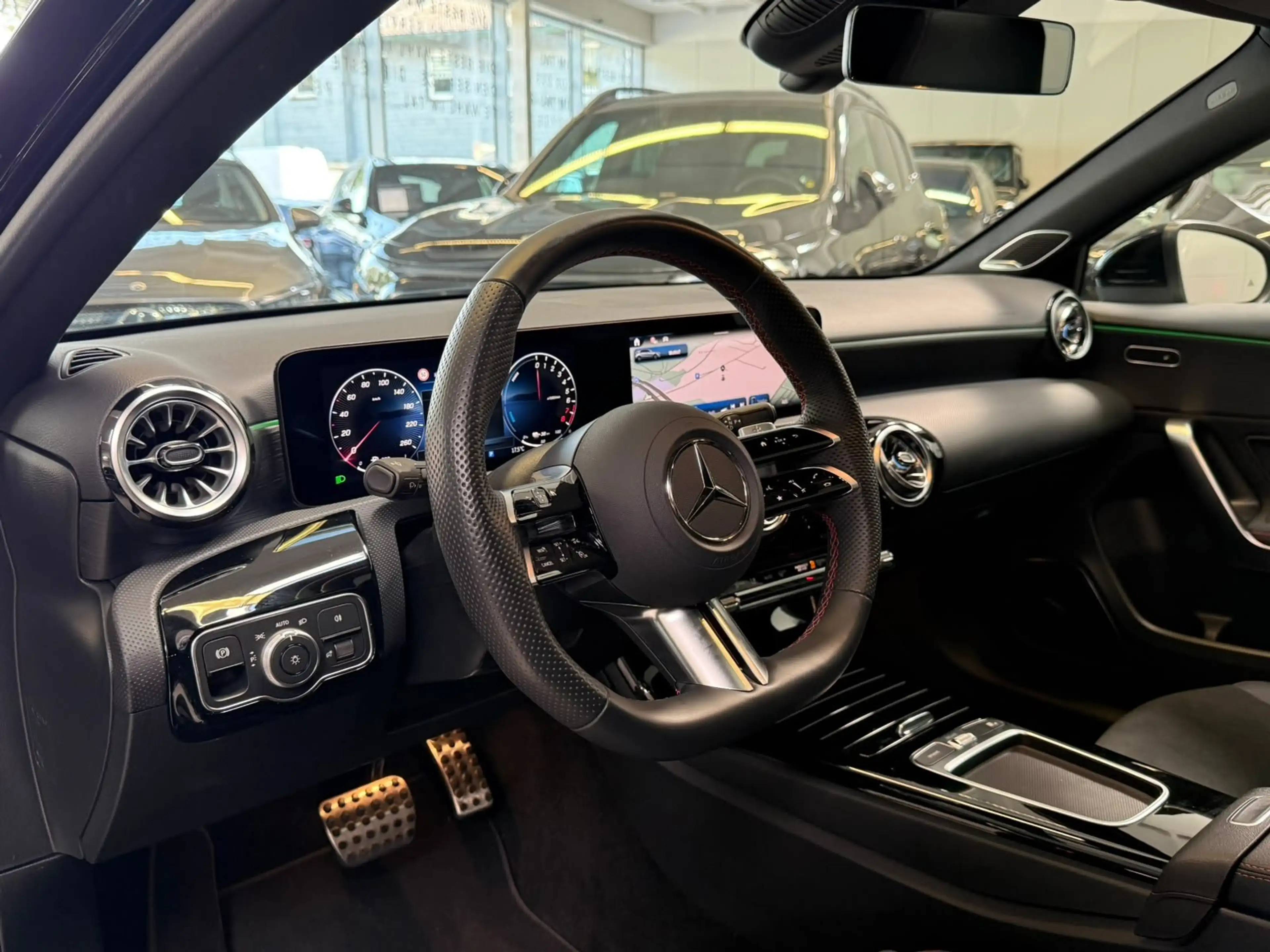 Mercedes-Benz A 250 e AMG PANO+AHK+BEAM+BURMES+DISTR+AC11KW — photo 9