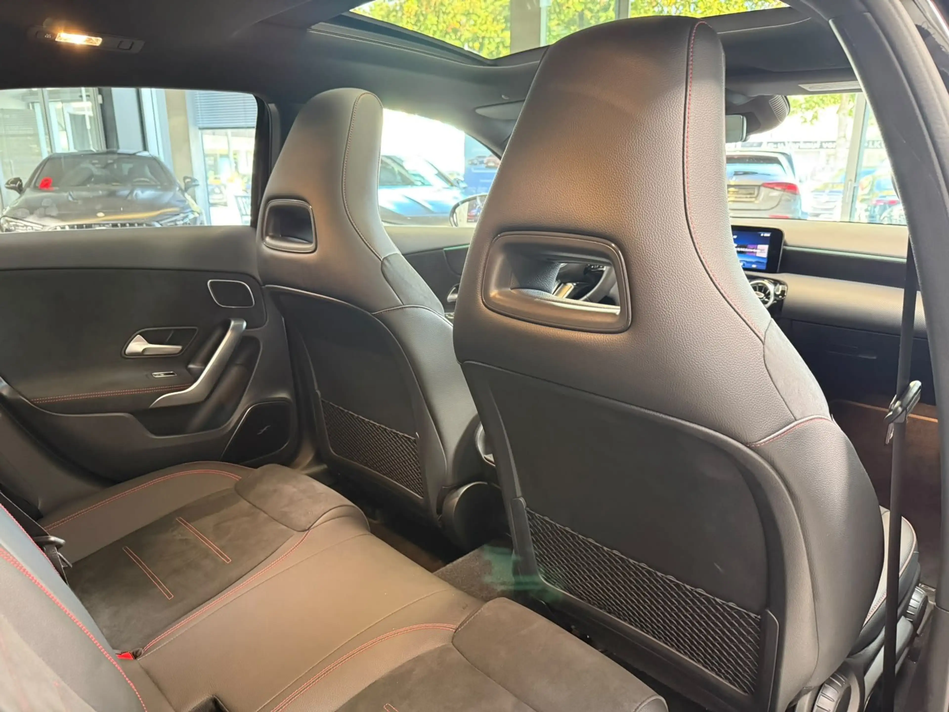 Mercedes-Benz A 250 e AMG PANO+AHK+BEAM+BURMES+DISTR+AC11KW — photo 14
