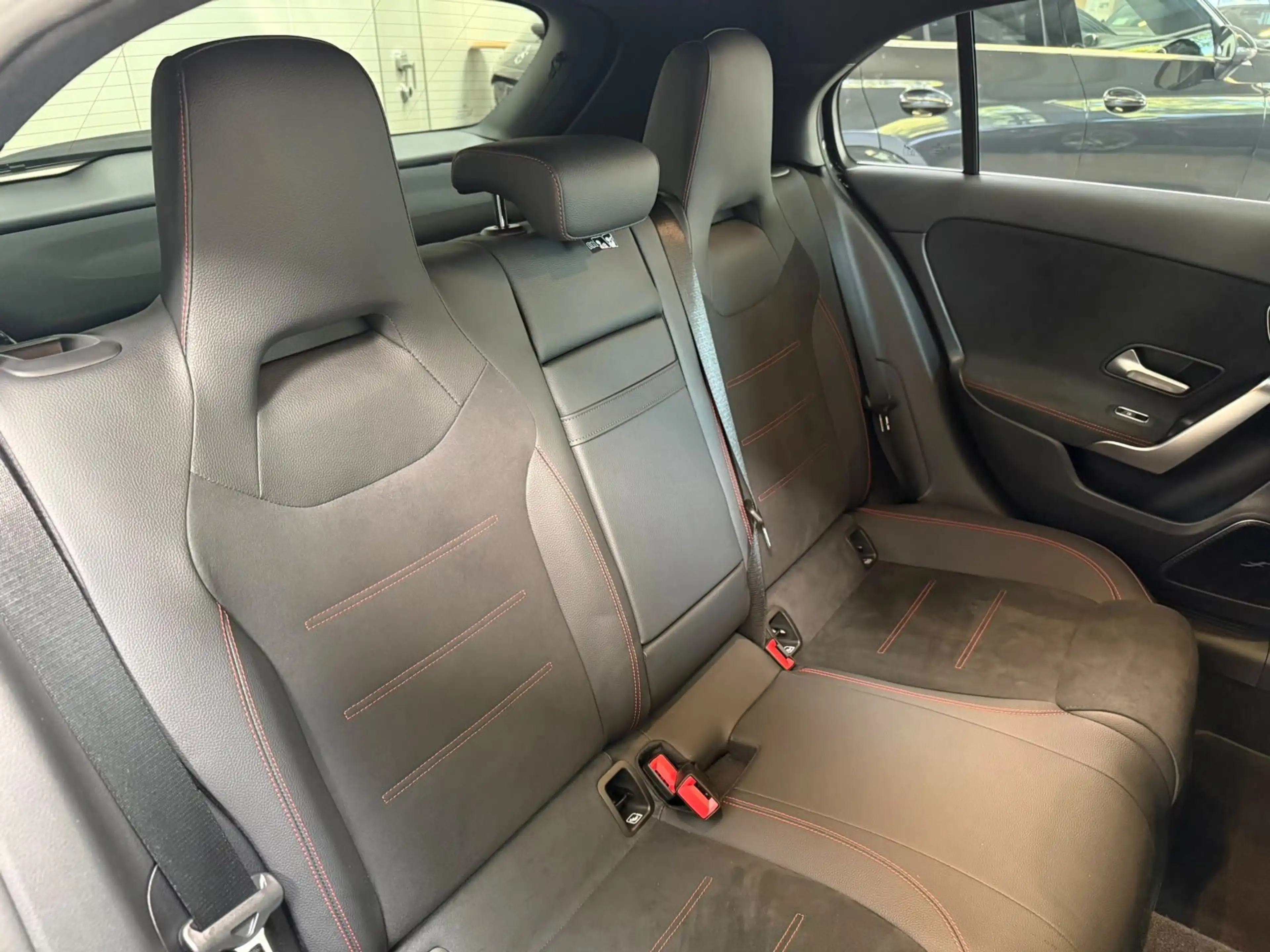 Mercedes-Benz A 250 e AMG PANO+AHK+BEAM+BURMES+DISTR+AC11KW — photo 15