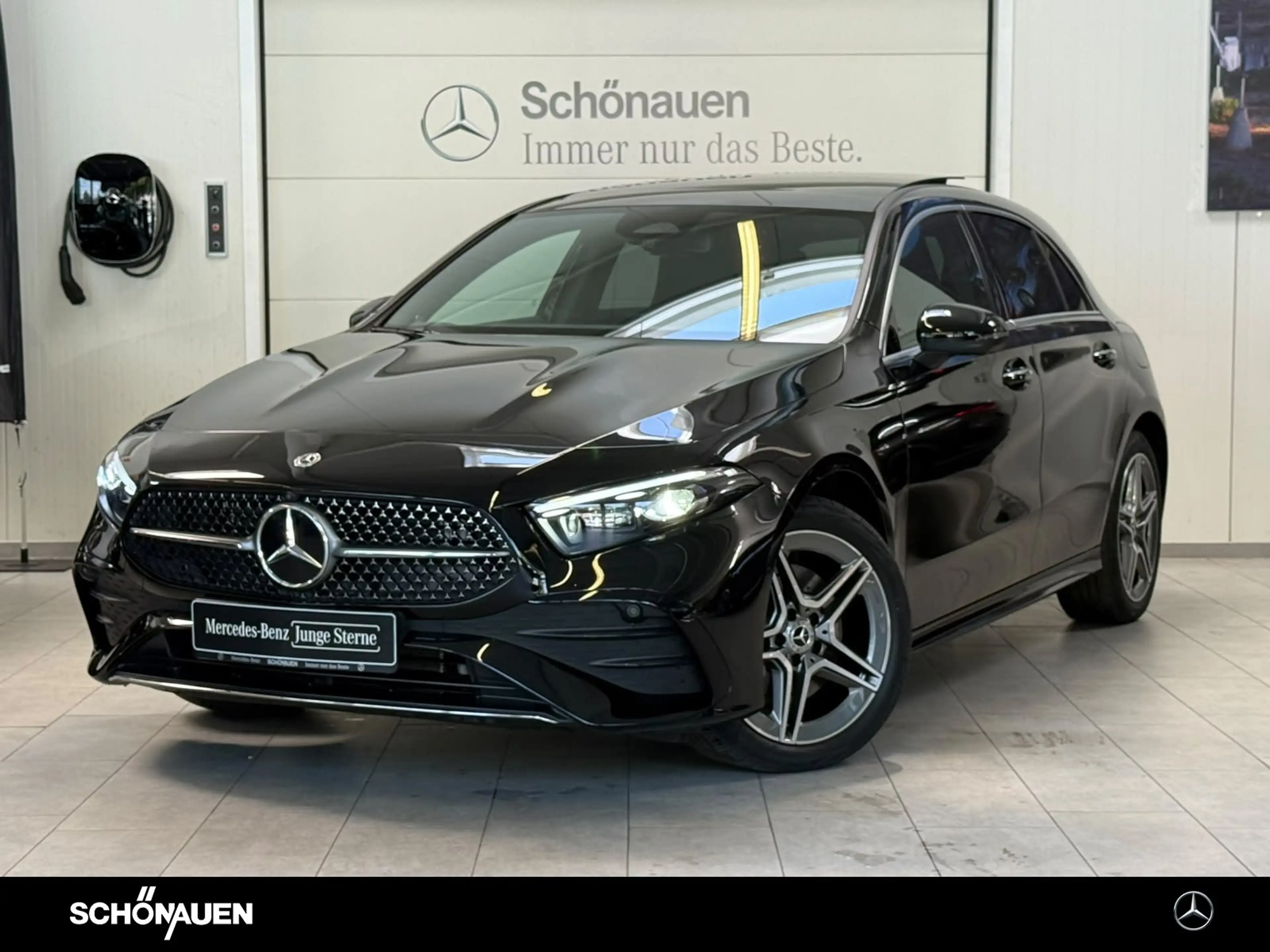 Mercedes-Benz A 250 e AMG PANO+AHK+BEAM+BURMES+DISTR+AC11KW