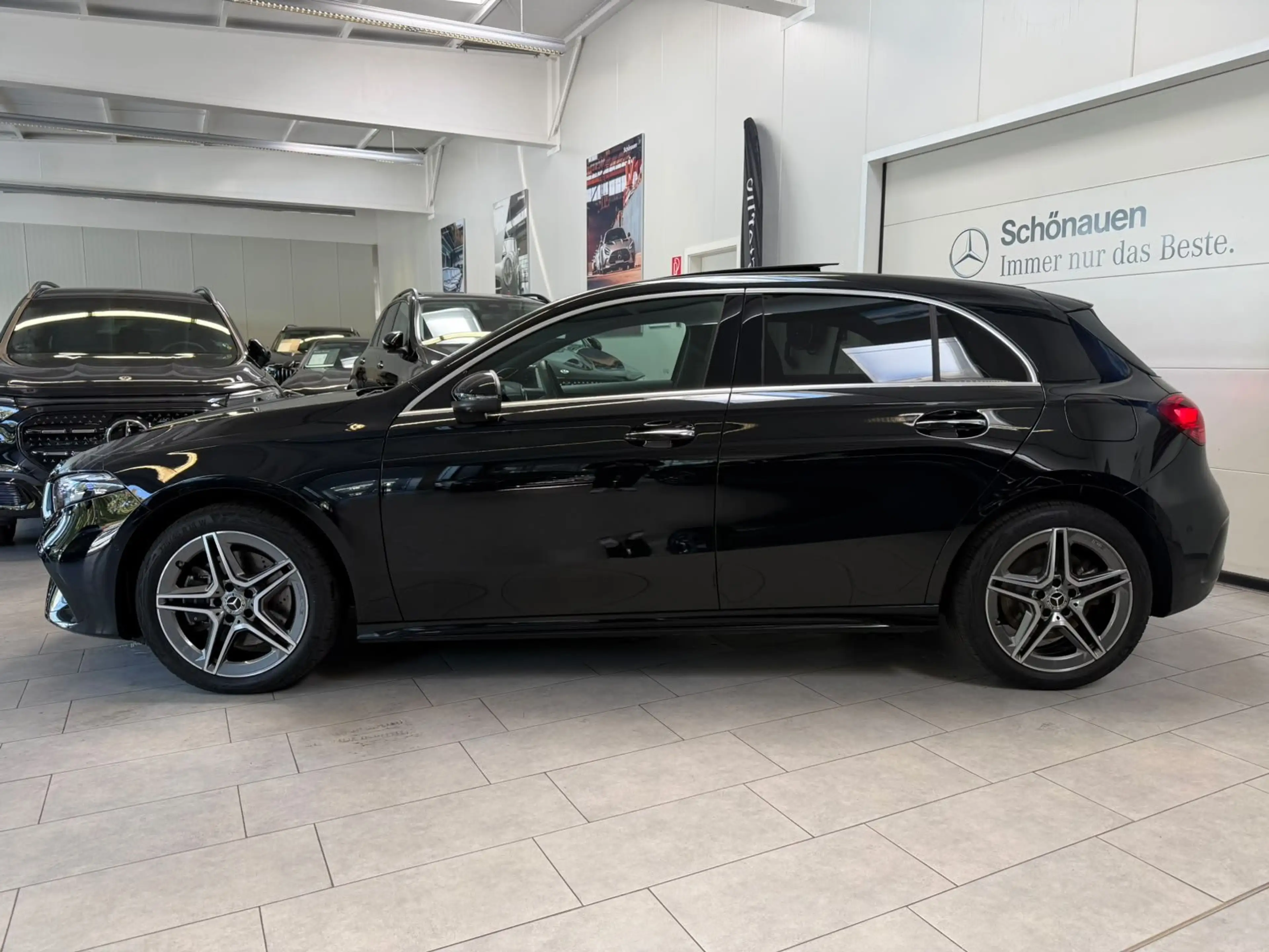 Mercedes-Benz A 250 e AMG PANO+AHK+BEAM+BURMES+DISTR+AC11KW — photo 3