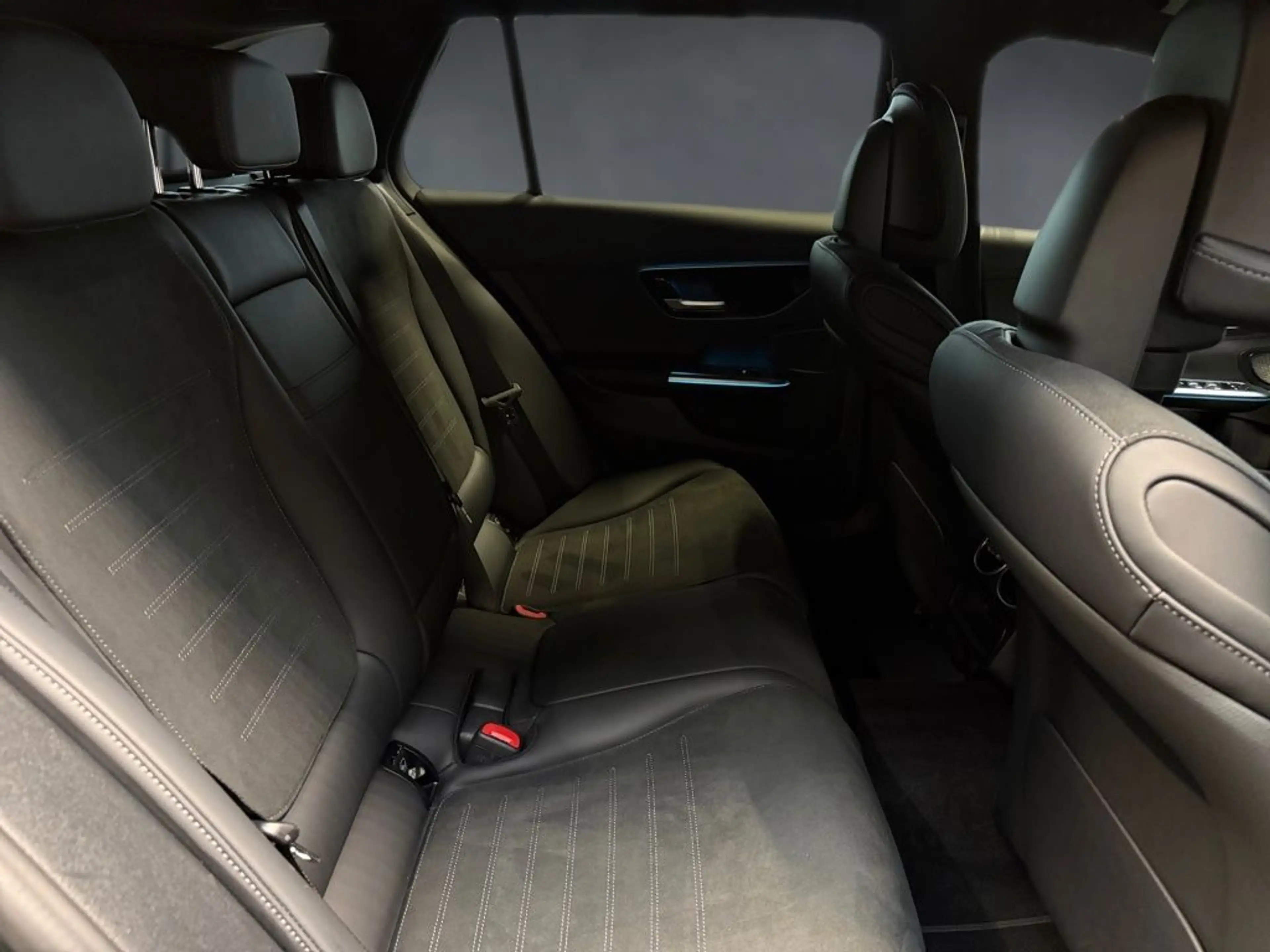 Mercedes-Benz C 200 d T-Modell AMG-Night-Distronic-AHK-360 Kam — photo 13