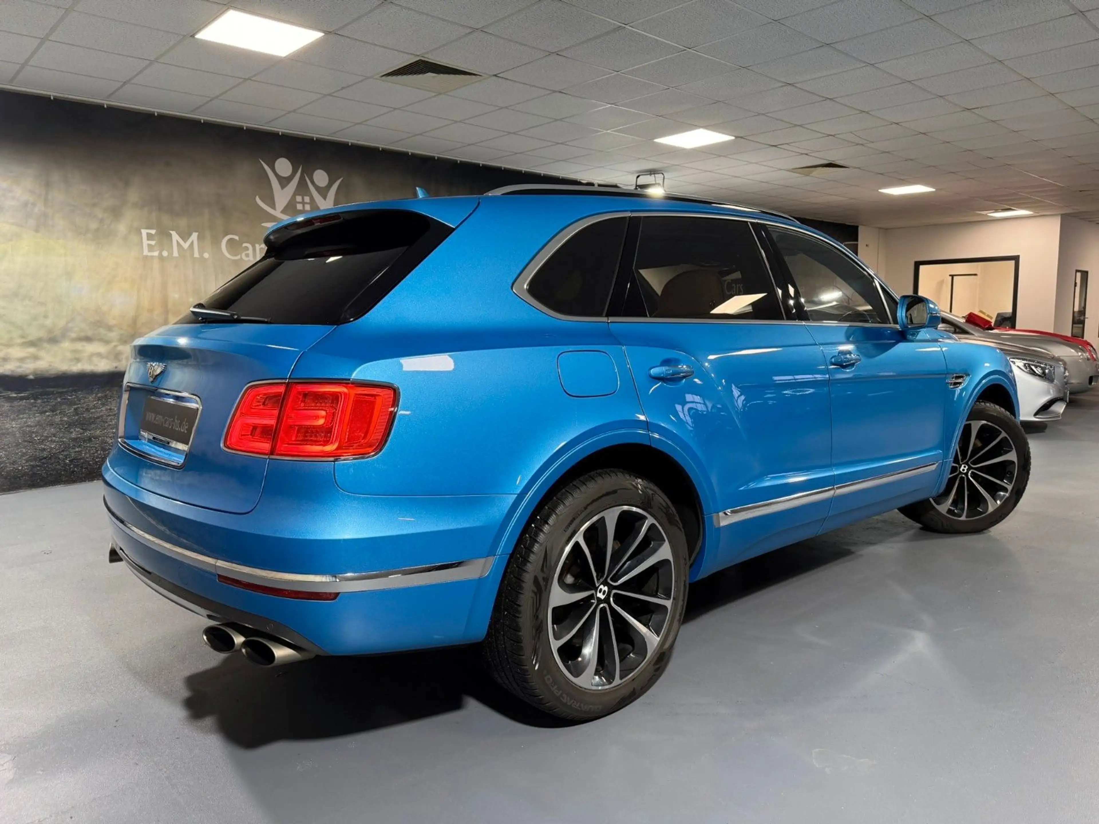 Bentley Bentayga 6.0 W12 4WD Autom. Akrapovic Scheckh. — photo 4