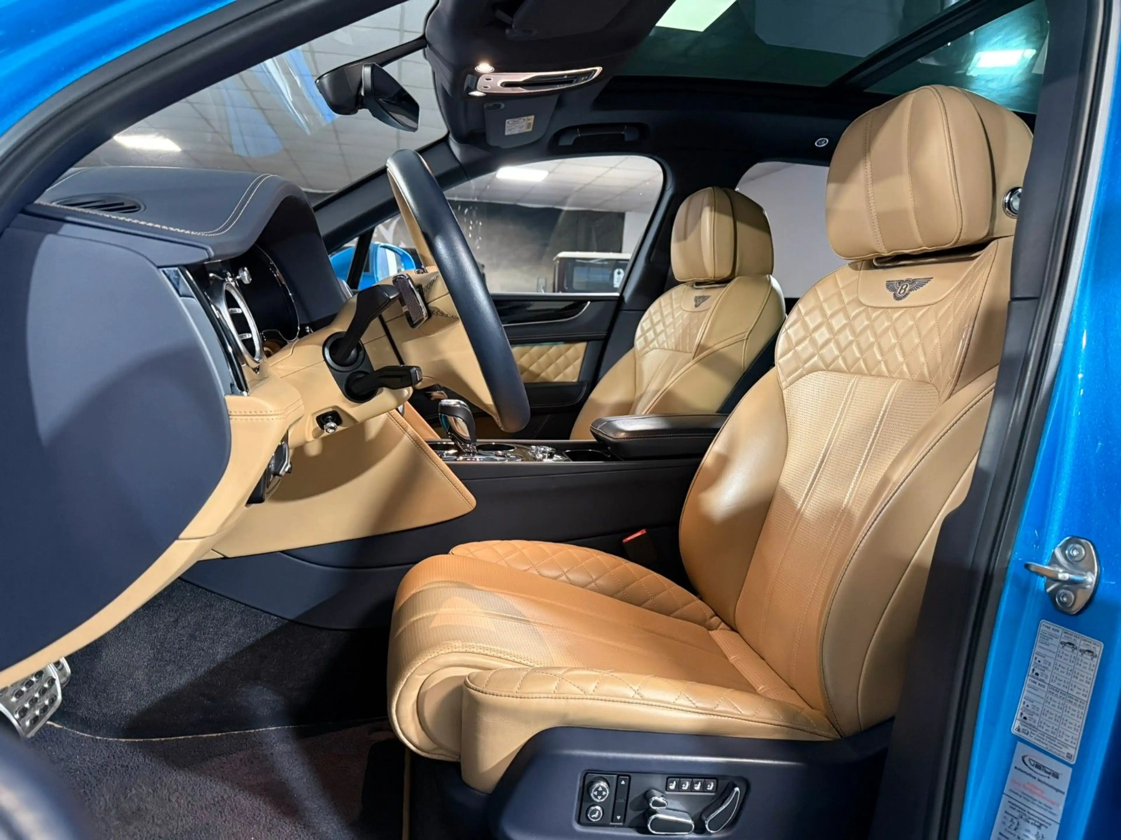 Bentley Bentayga 6.0 W12 4WD Autom. Akrapovic Scheckh. — photo 11