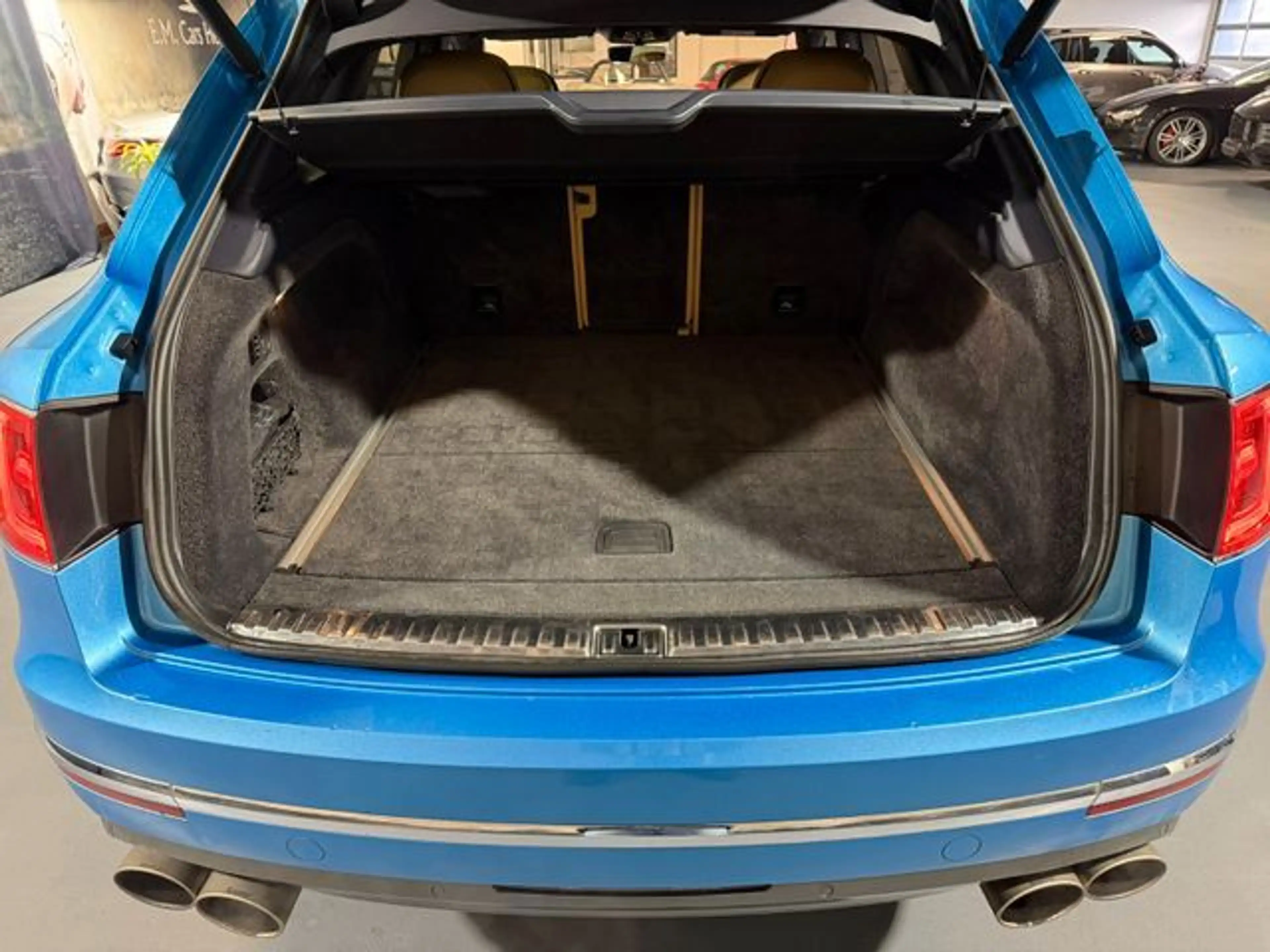 Bentley Bentayga 6.0 W12 4WD Autom. Akrapovic Scheckh. — photo 6