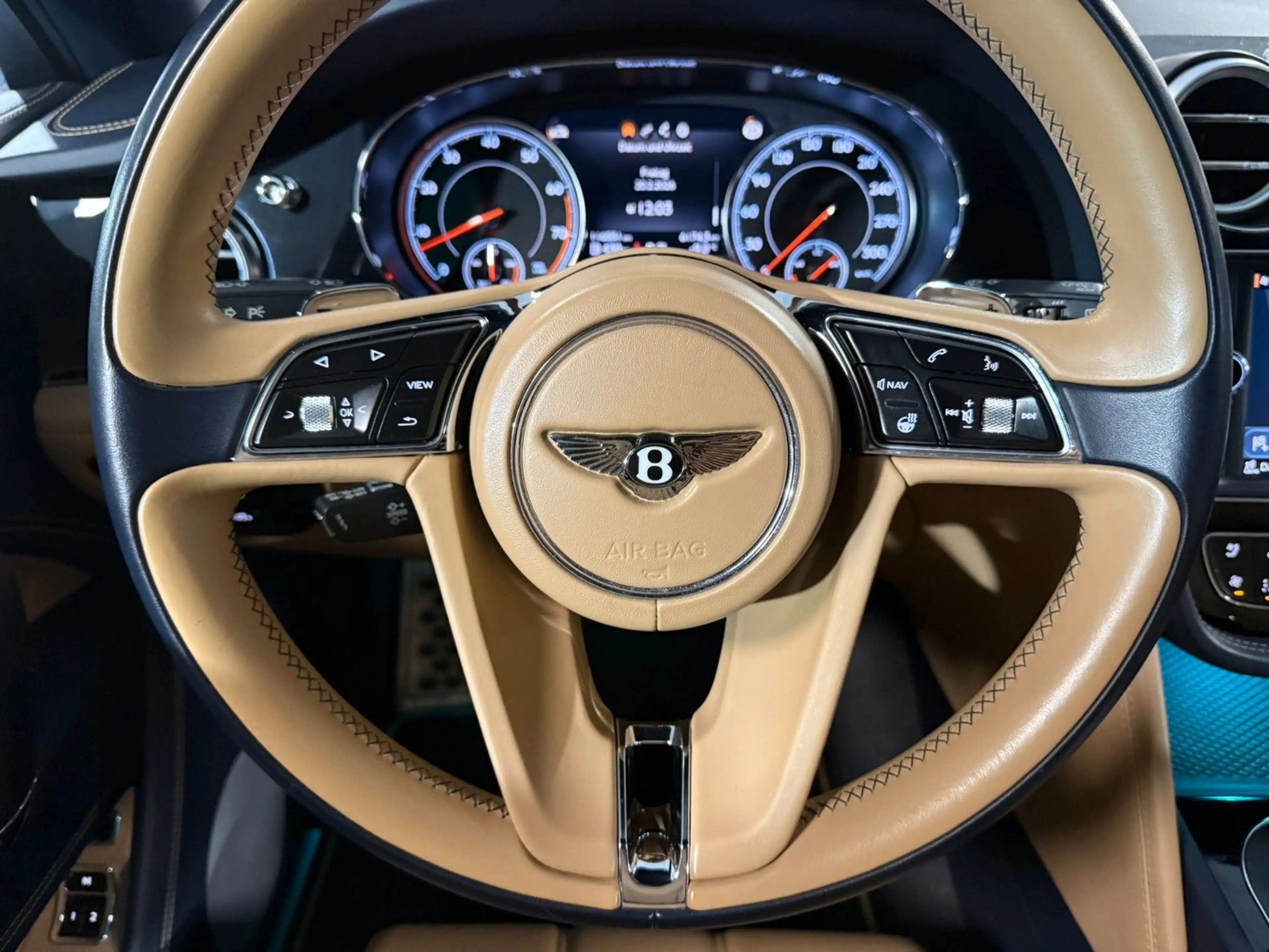 Bentley Bentayga 6.0 W12 4WD Autom. Akrapovic Scheckh. — photo 13