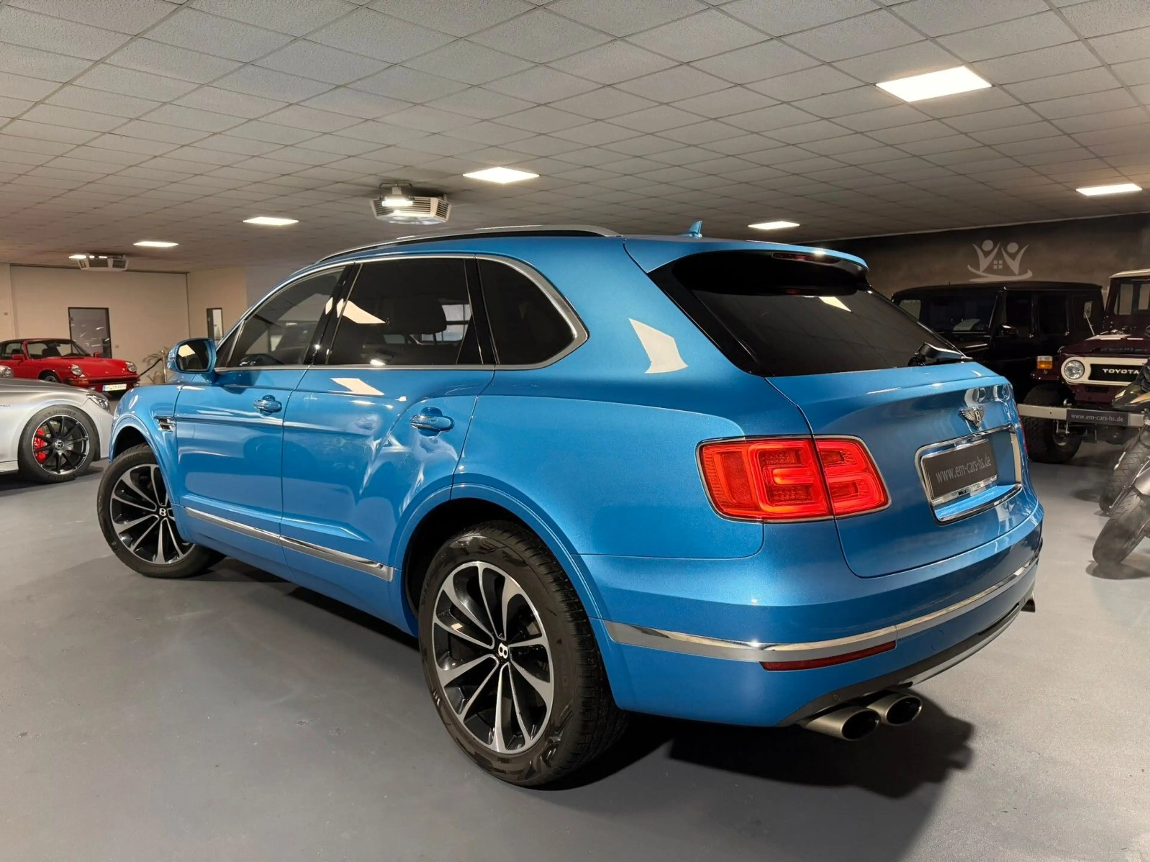 Bentley Bentayga 6.0 W12 4WD Autom. Akrapovic Scheckh. — photo 8