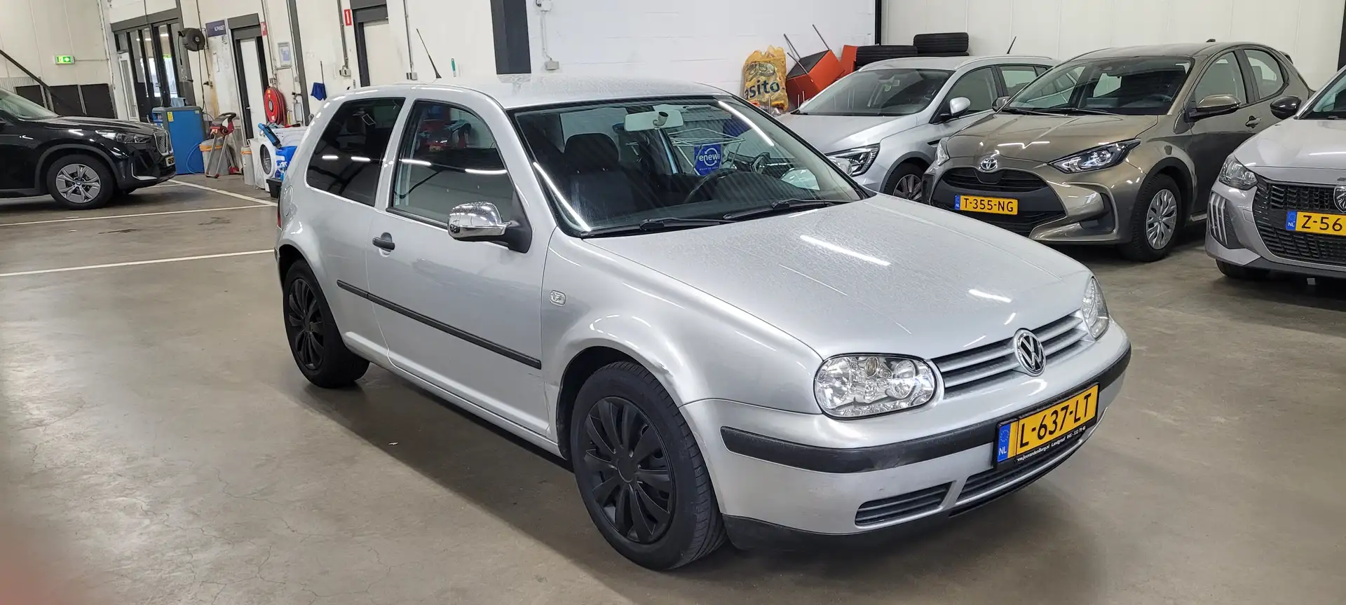 Volkswagen Golf Golf 1.4-16V Comfortline - 2