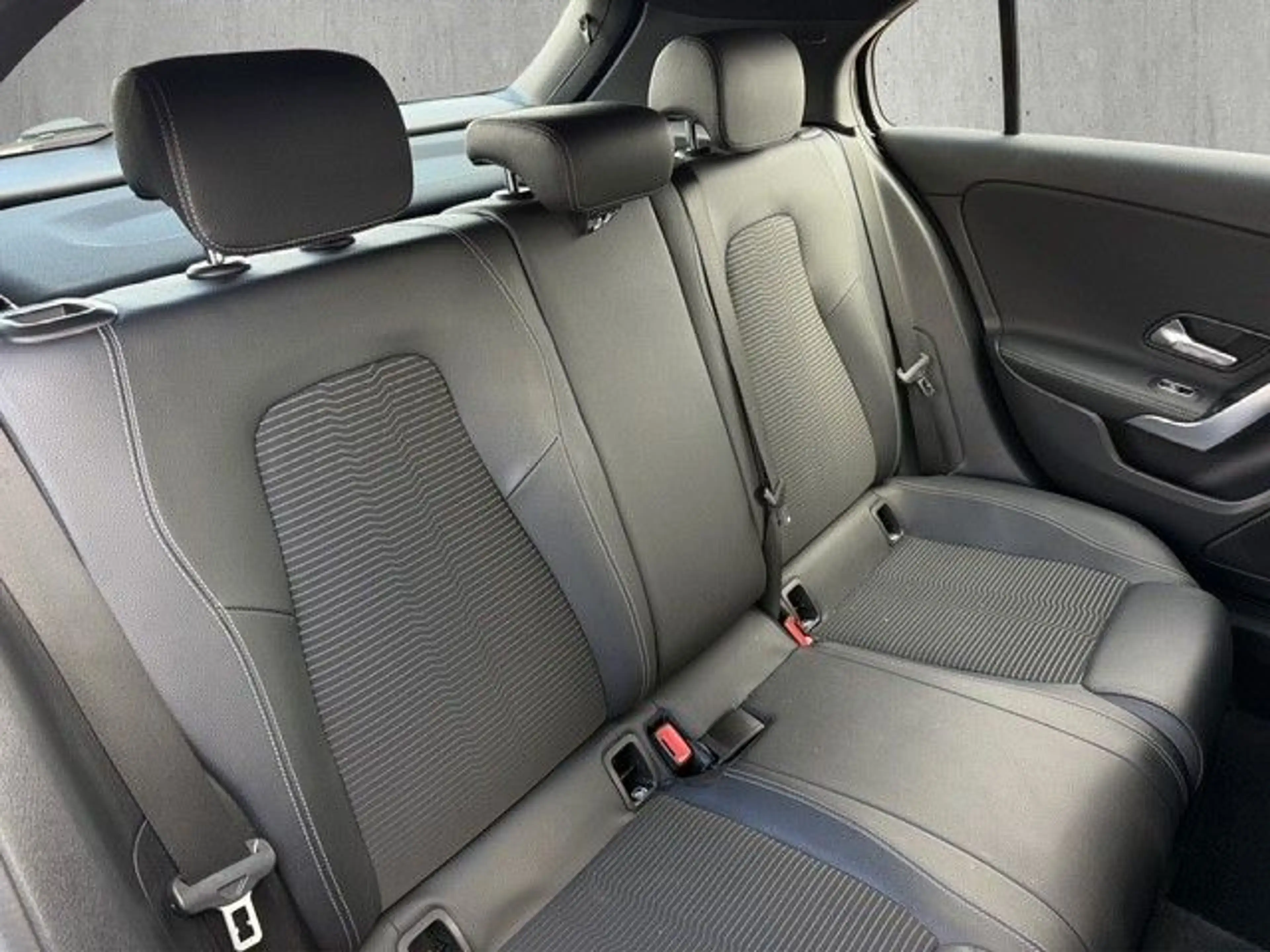 Mercedes-Benz A 180 Edition 19 7G-DCT*Burmester*Amb.be*Apple — photo 14