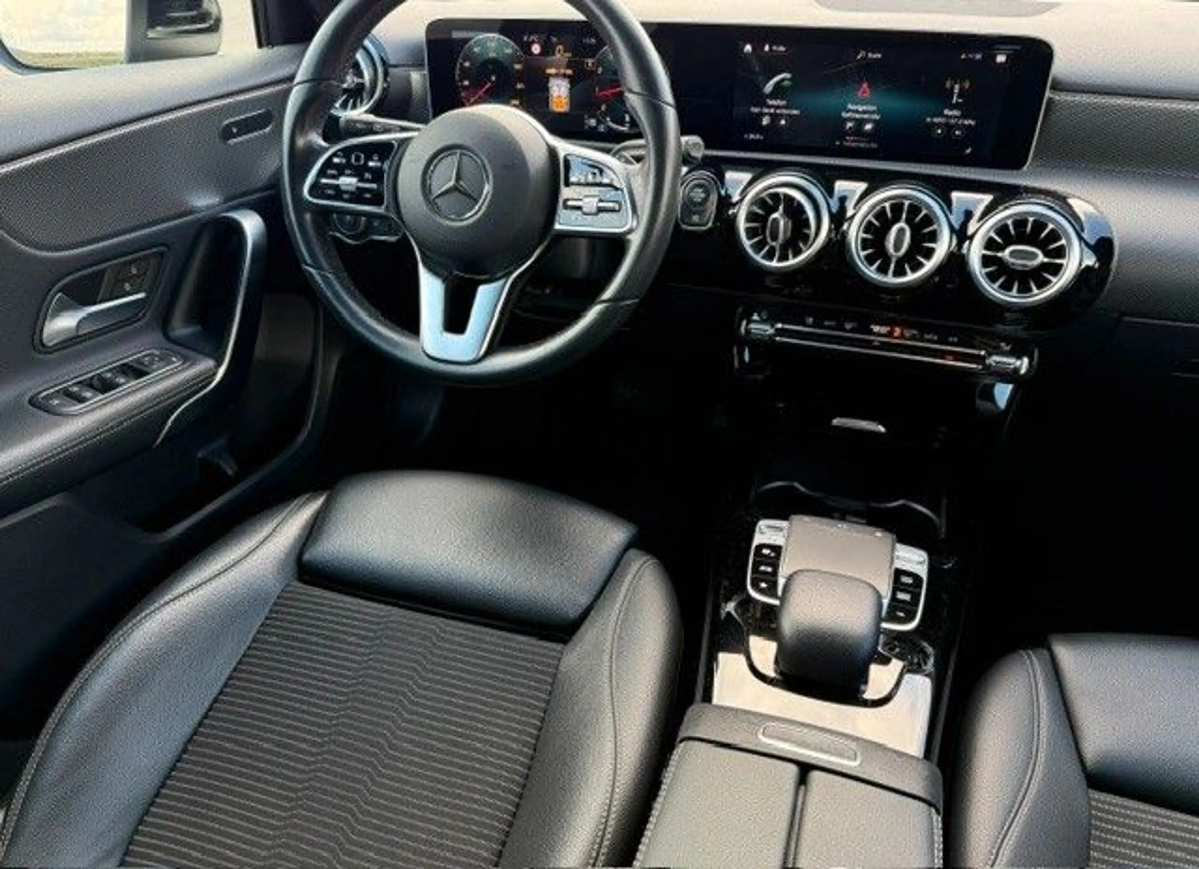 Mercedes-Benz A 180 Edition 19 7G-DCT*Burmester*Amb.be*Apple — photo 11