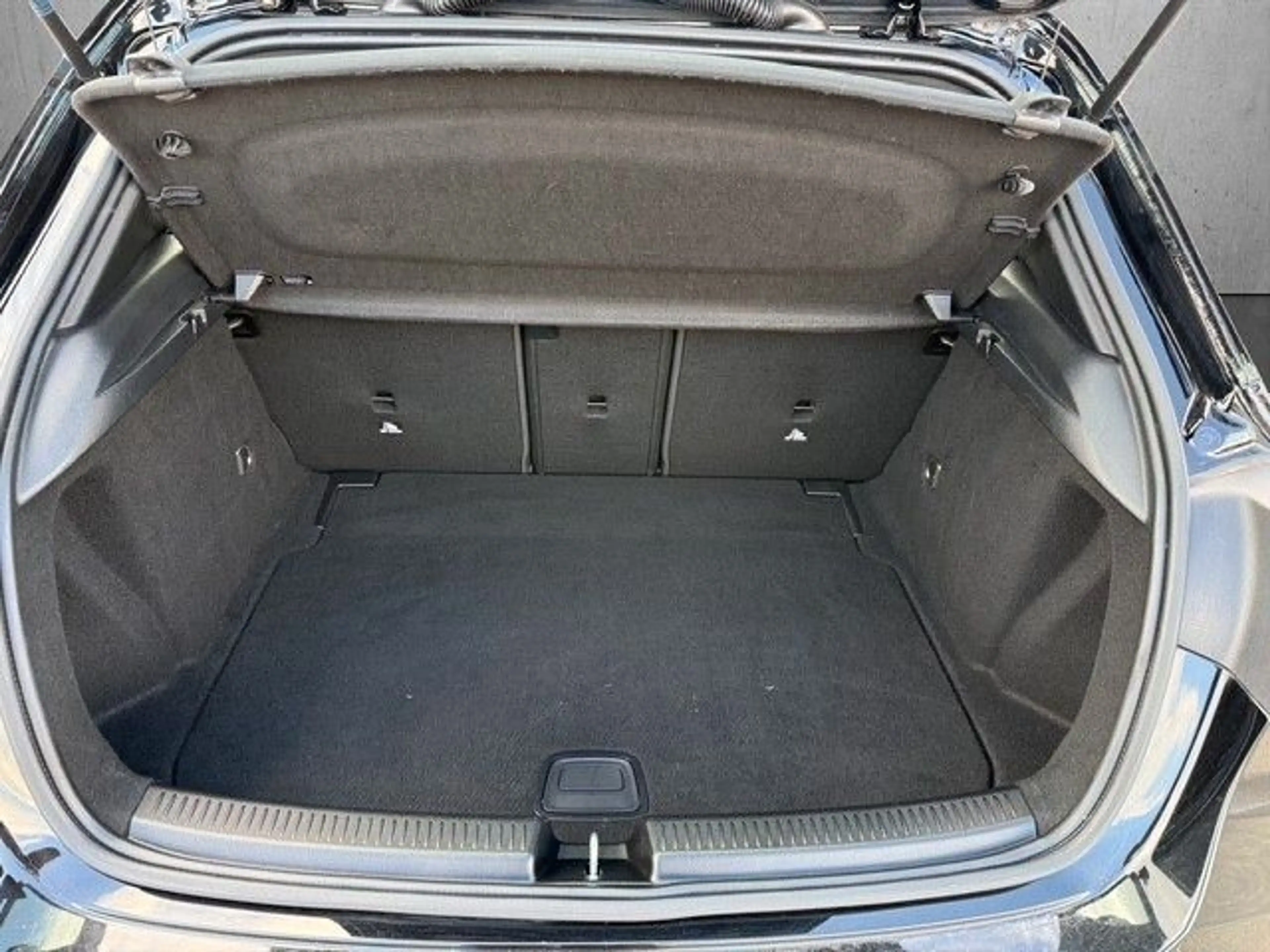 Mercedes-Benz A 180 Edition 19 7G-DCT*Burmester*Amb.be*Apple — photo 8