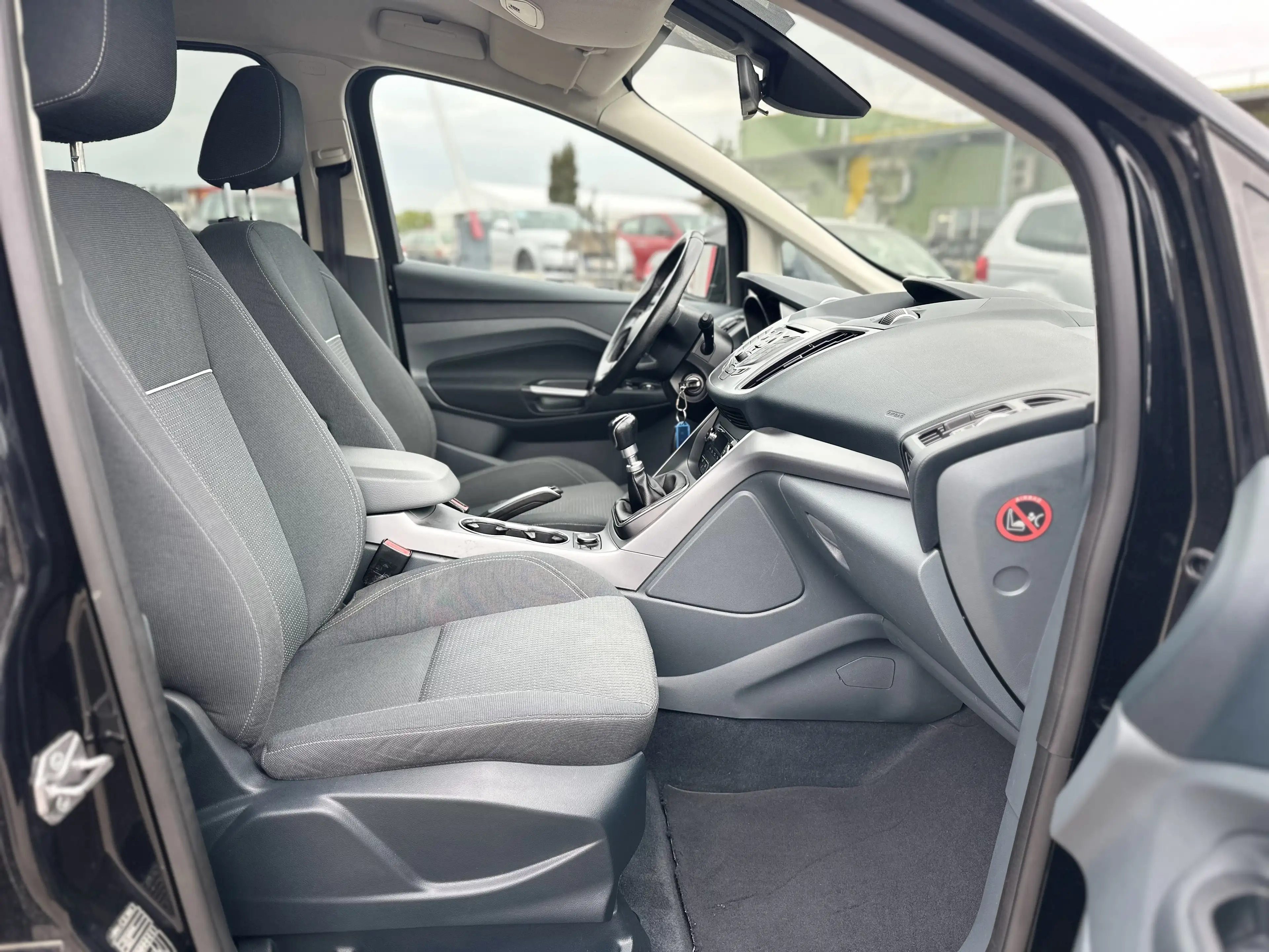 Ford C-Max Sync Edition — photo 11