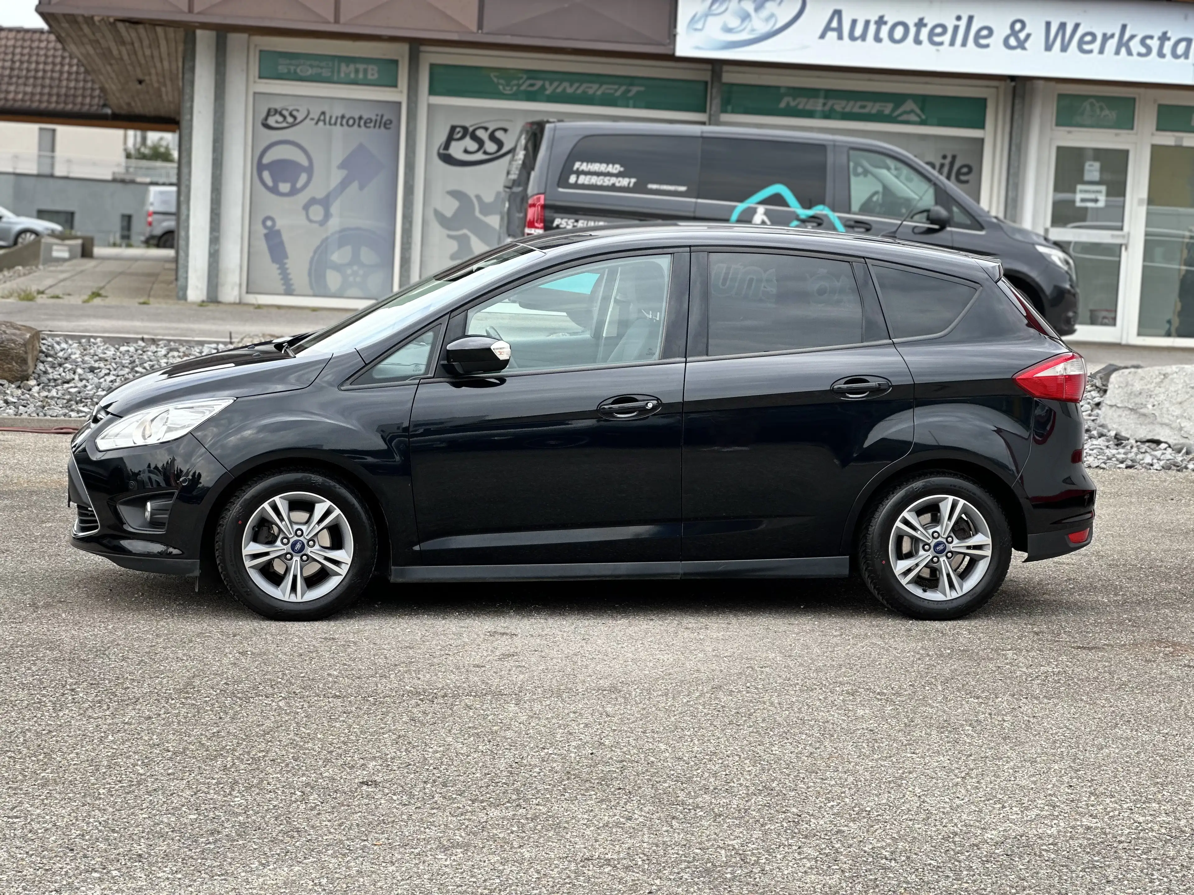Ford C-Max Sync Edition — photo 2