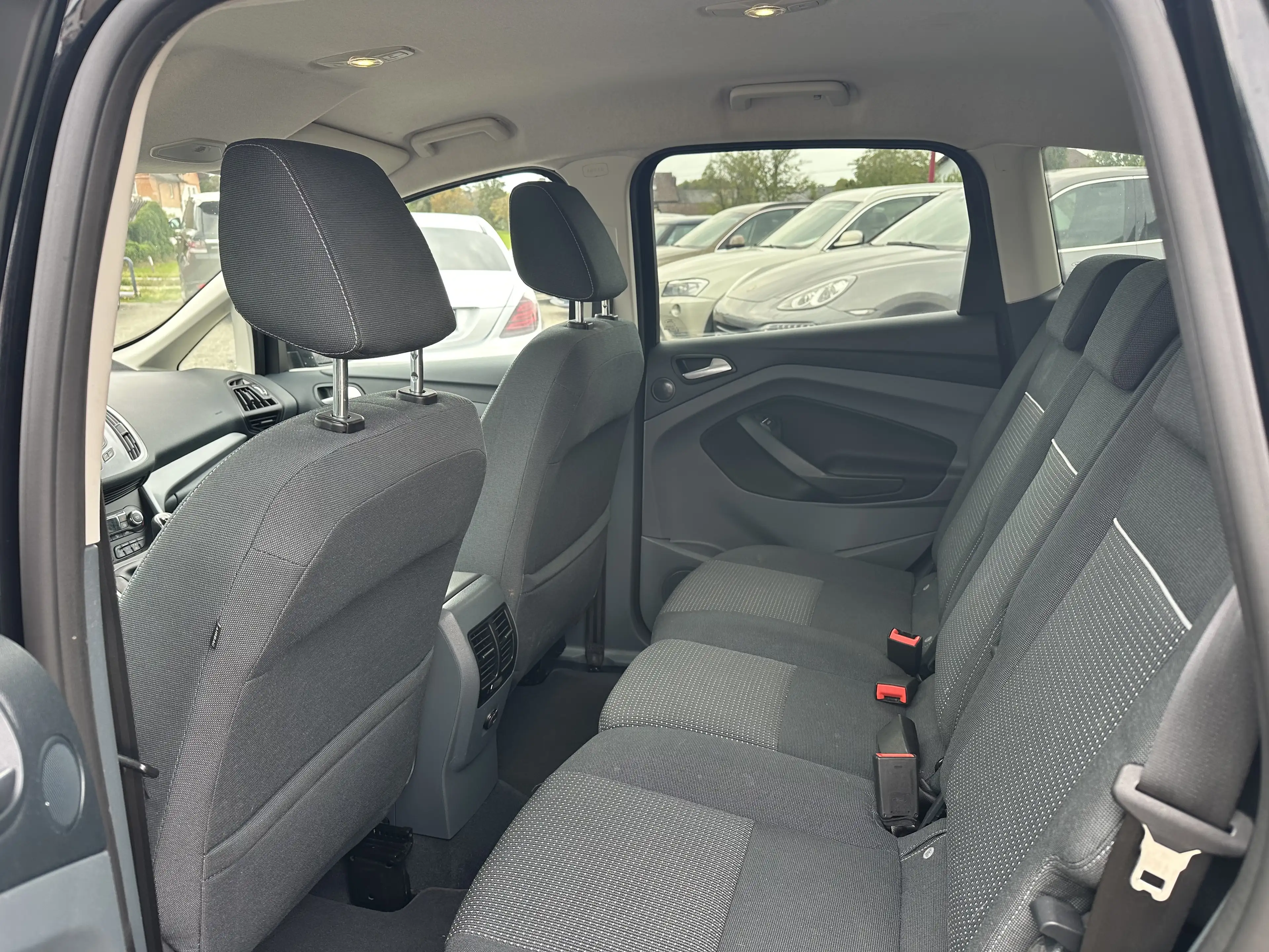 Ford C-Max Sync Edition — photo 15