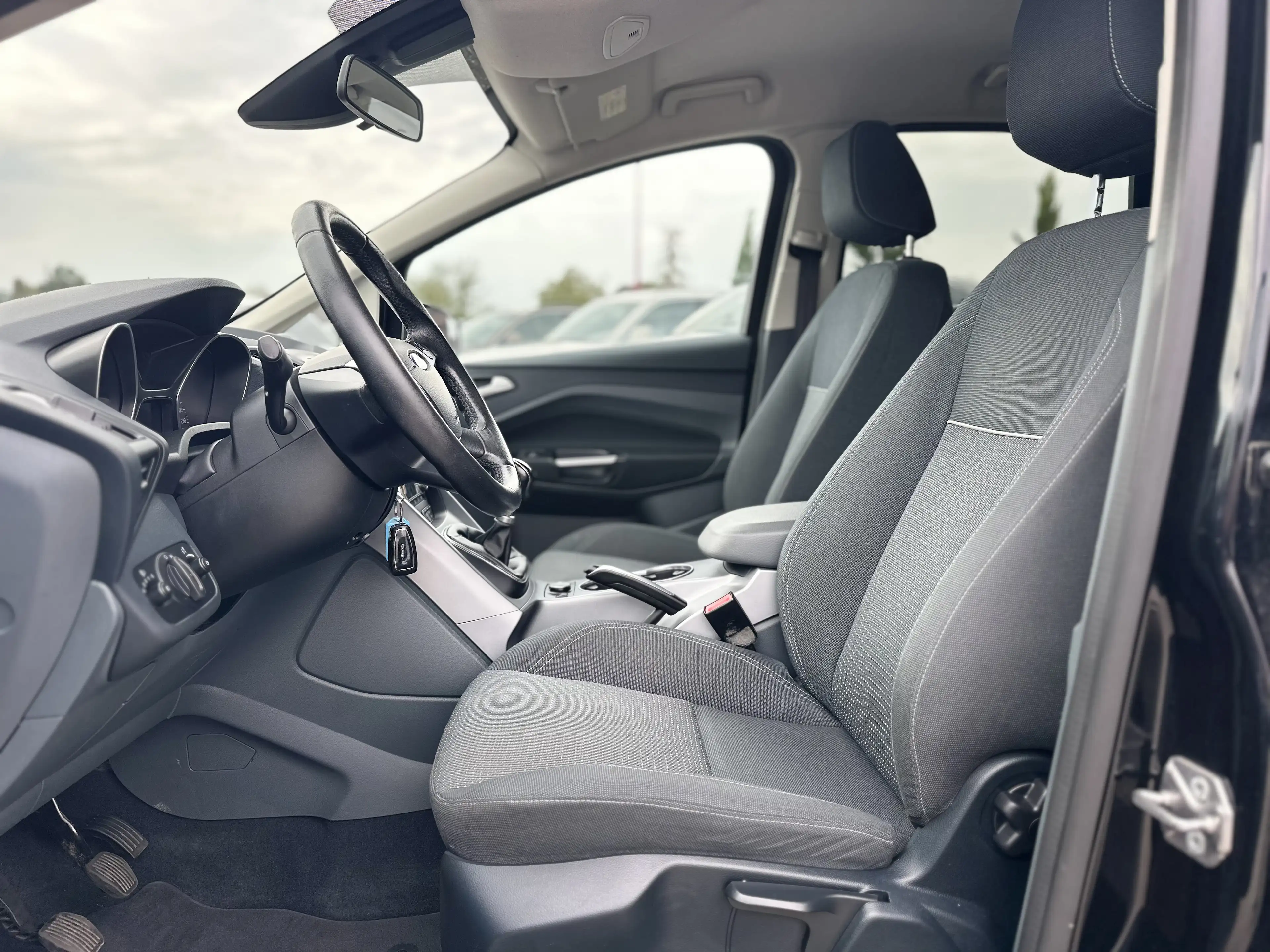 Ford C-Max Sync Edition — photo 9