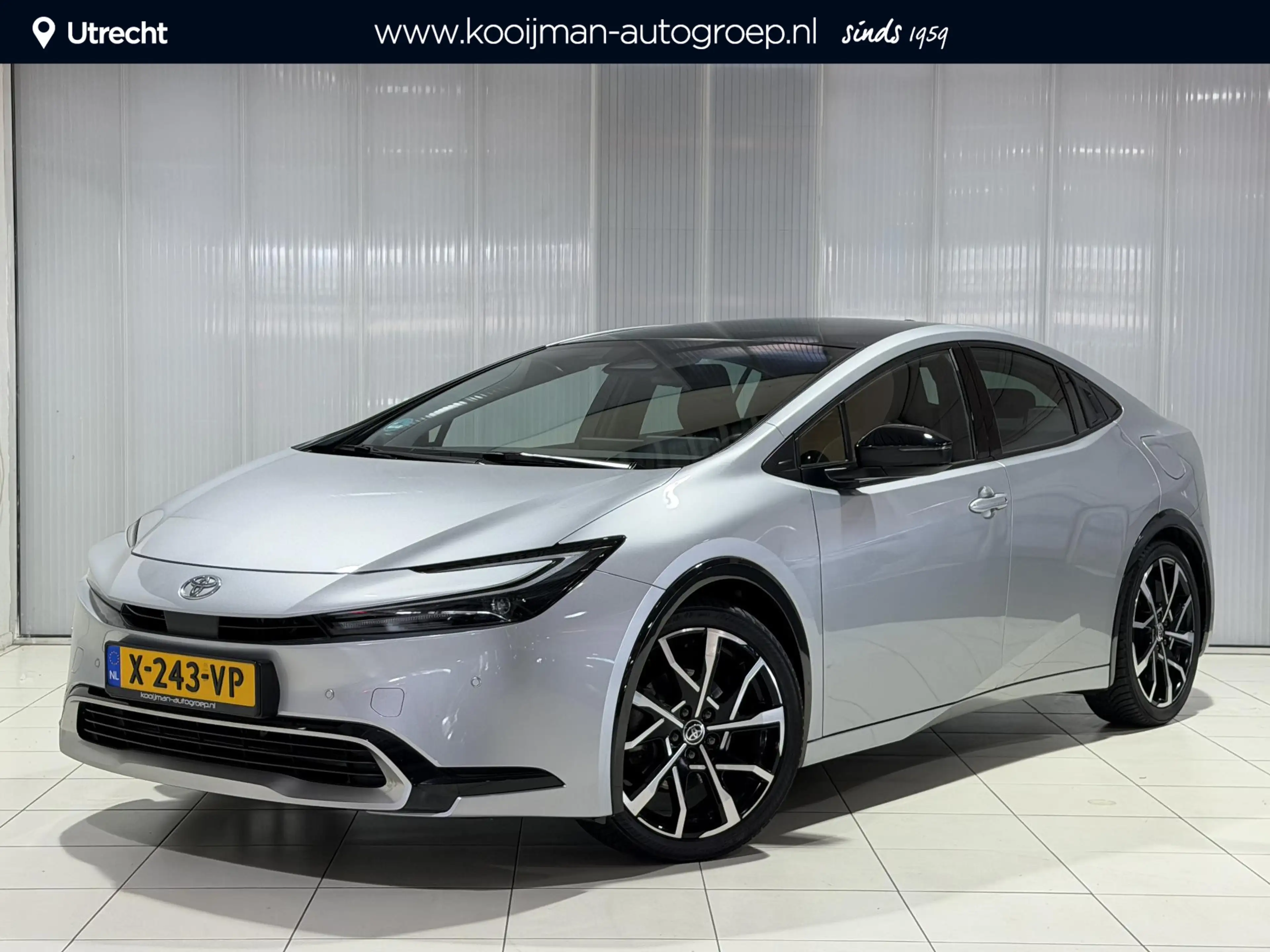 Toyota Prius 2.0 Plug-in Executive | Panoramadak | BTW auto | A
