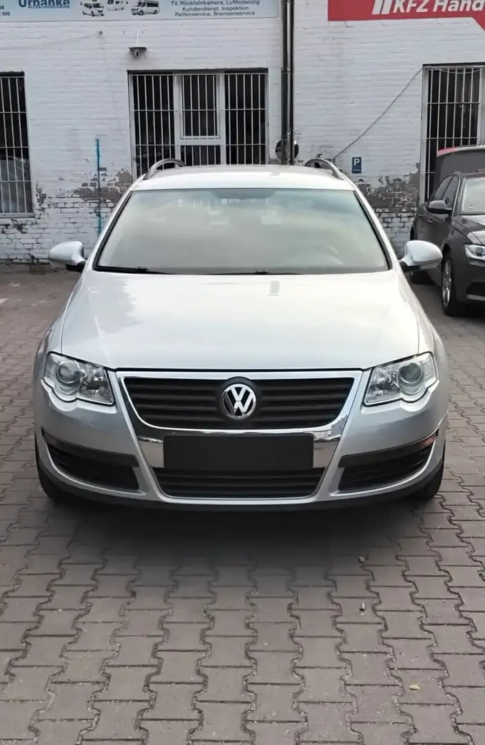 Volkswagen Passat Variant Trendline.  Neuer Tüv Silber - 2