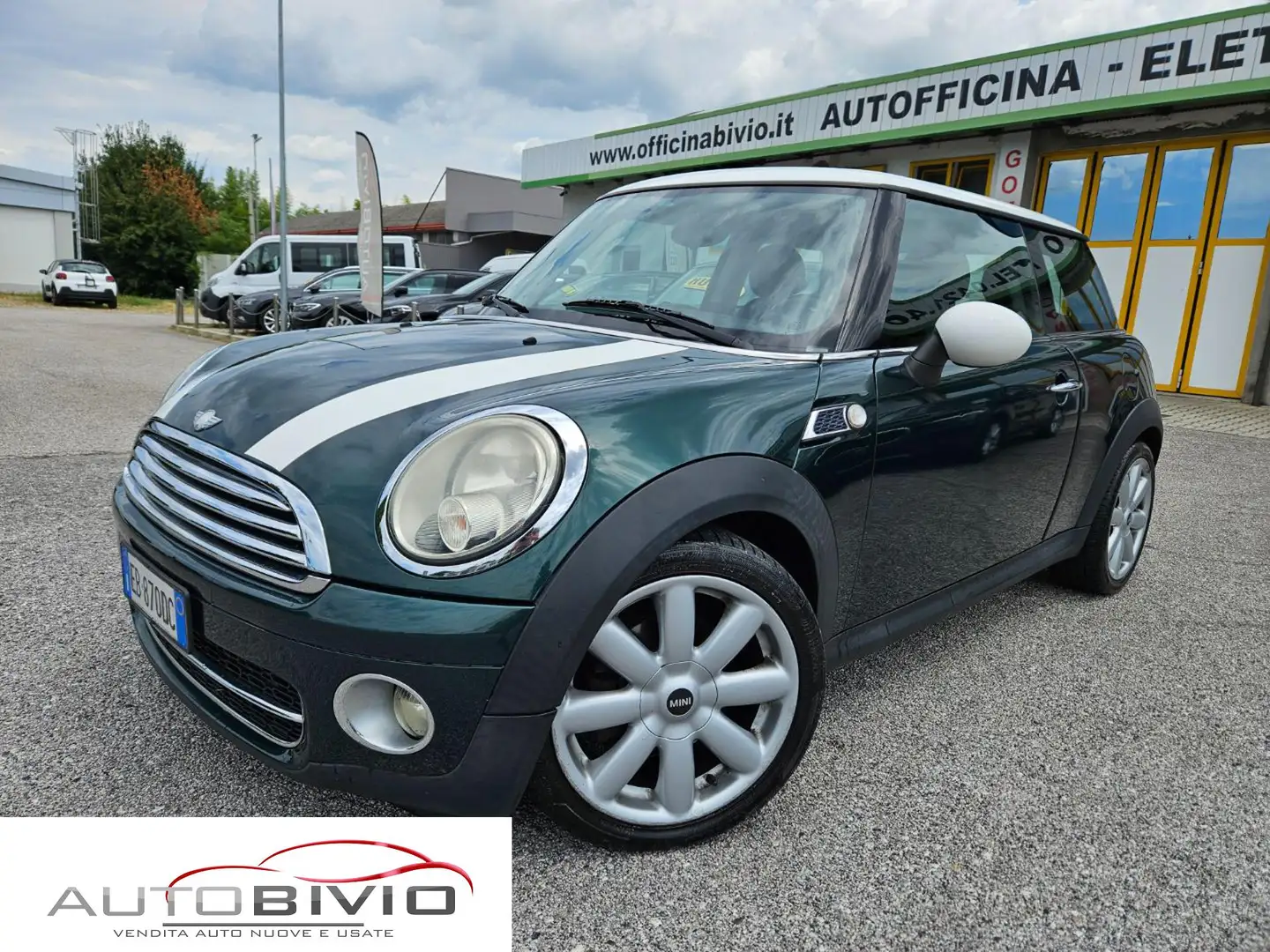 MINI Cooper D 1.6 16V Cooper D Zelená - 2