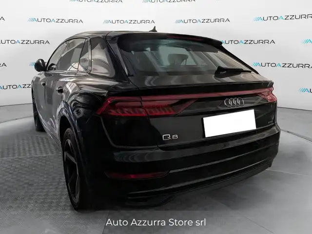 Audi Q8 view 4