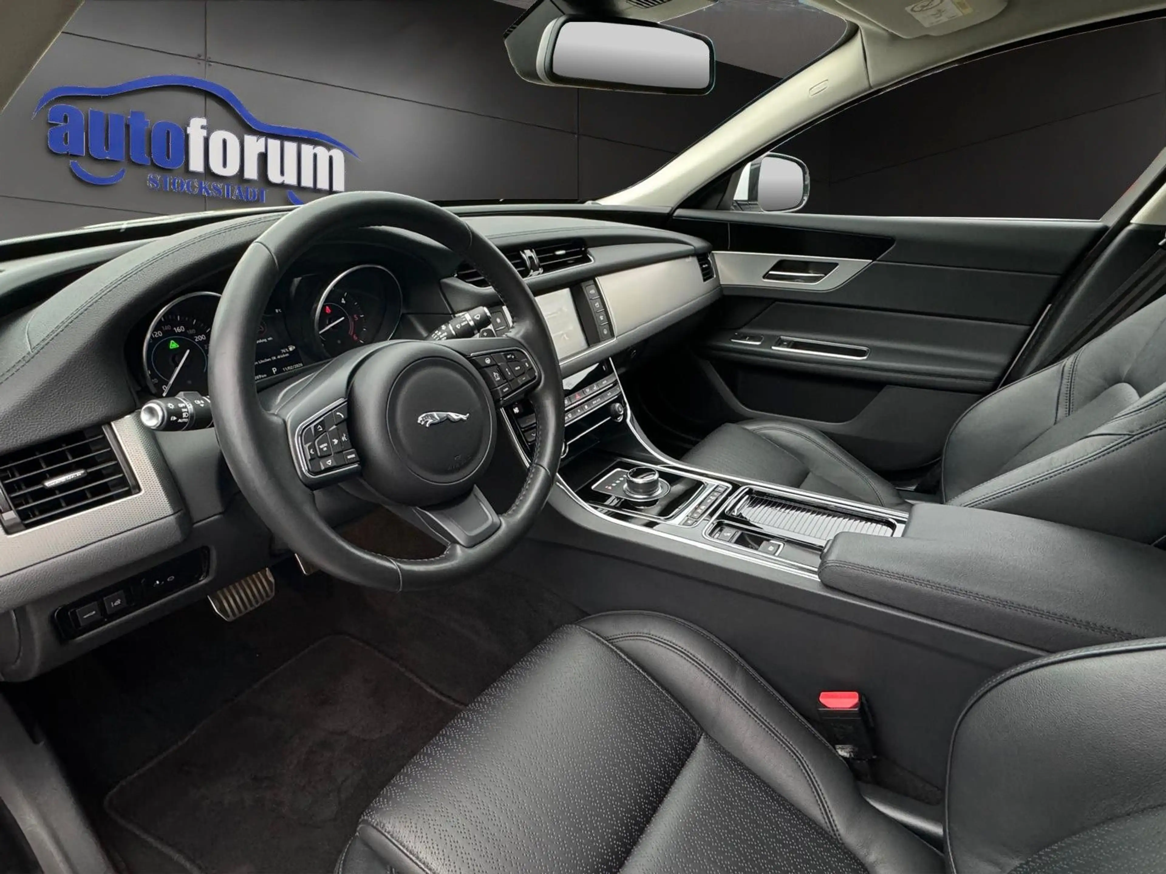 Jaguar XF Prestige ACC°LEDER°BI-XENON°TOTWINKEL°SPURH — photo 15