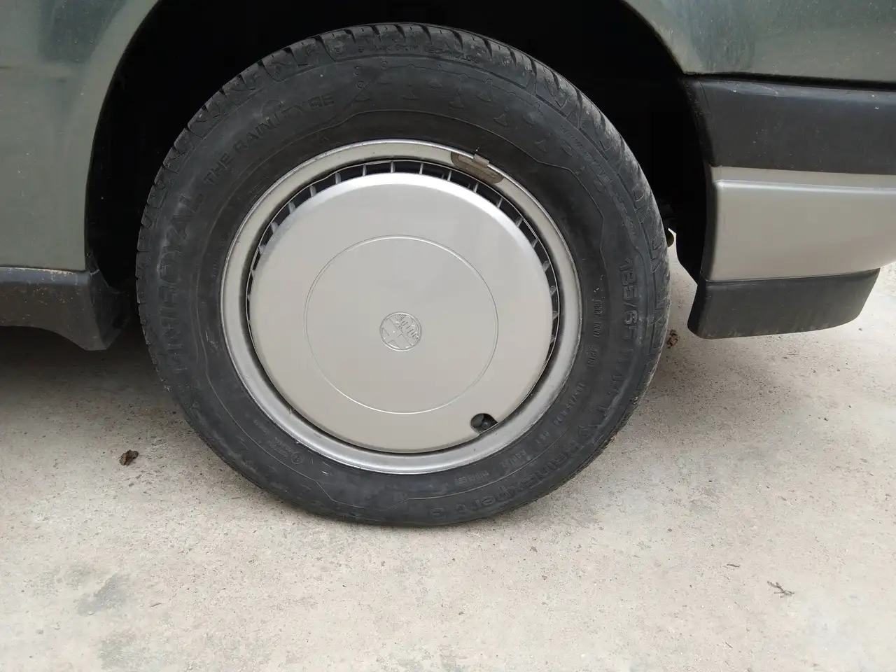 Alfa Romeo 75 1.6, foto 12