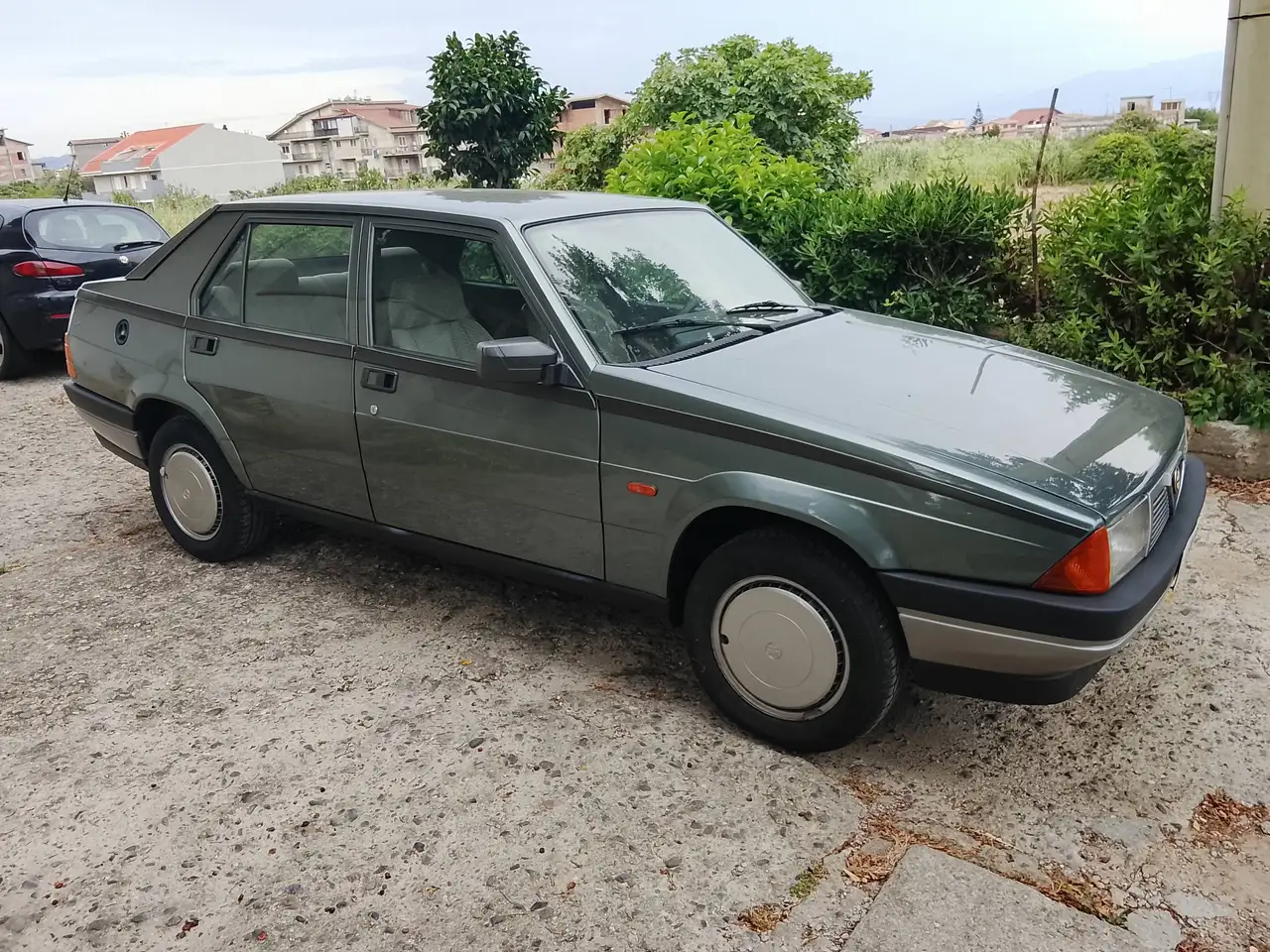Alfa Romeo 75 1.6, foto 4