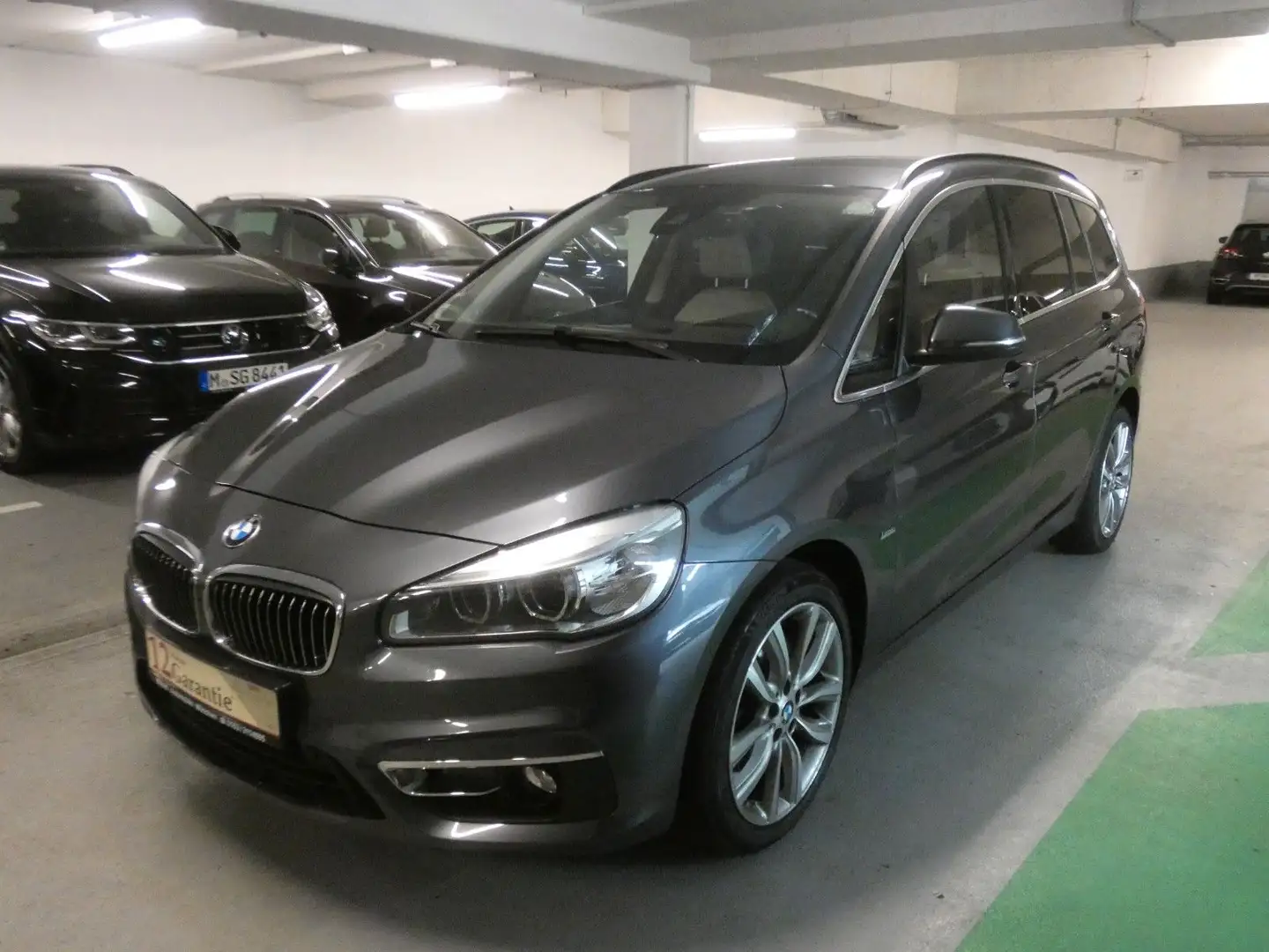 BMW 220 i Gran Tourer Luxury Line*HK*Head-Up*7-Sitzer Grau - 1